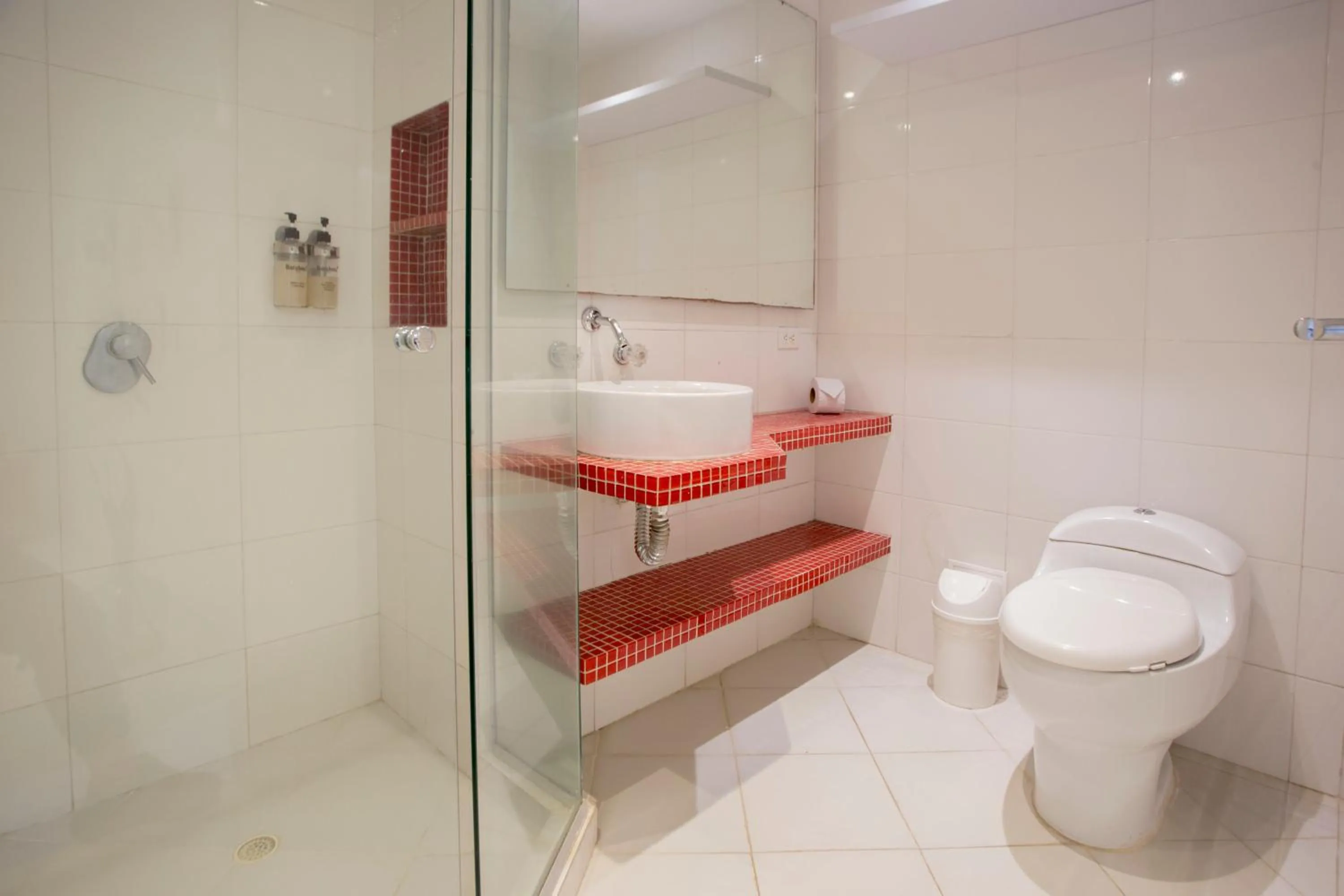 Shower in Hotel Barahona Cartagena