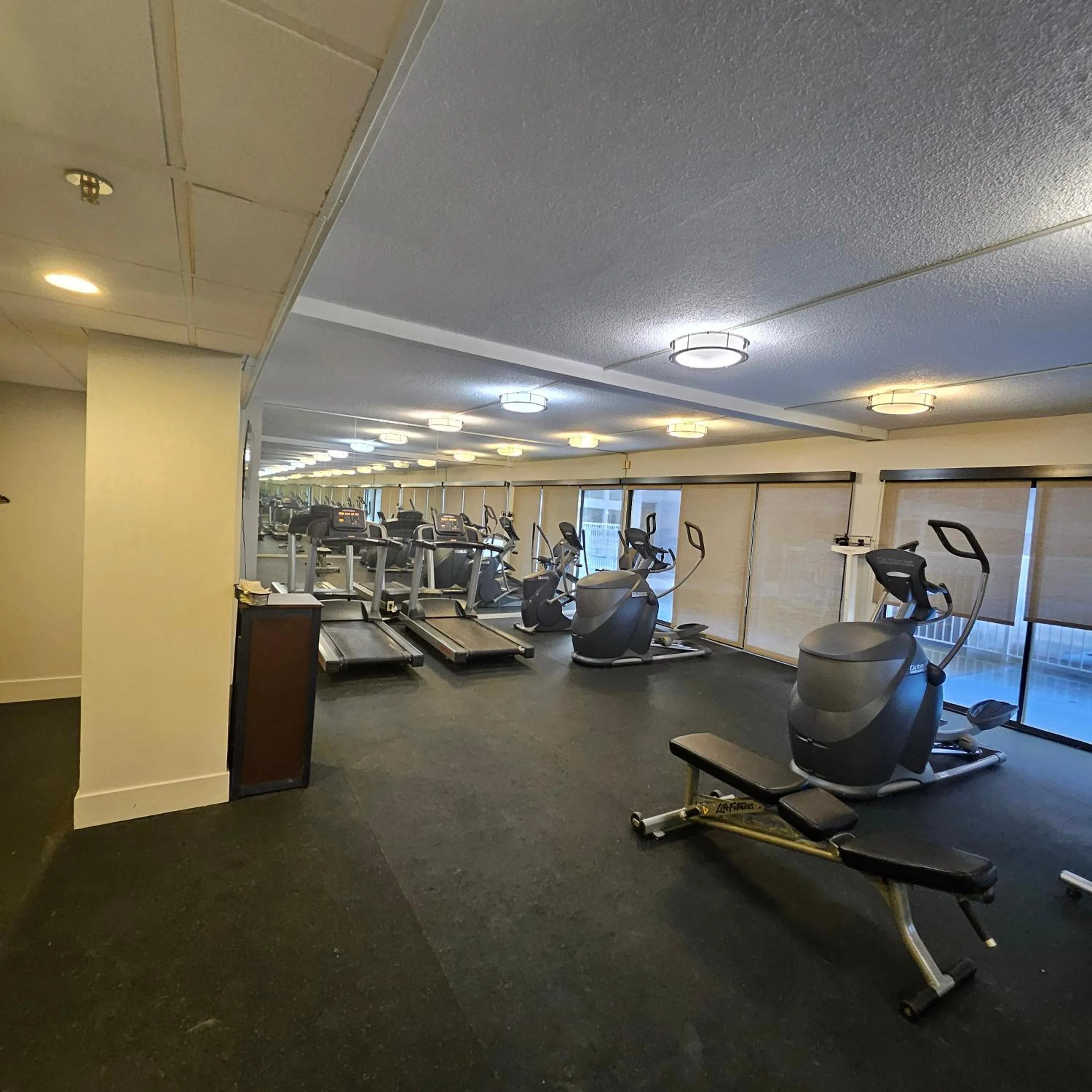 Fitness centre/facilities in Wyndham Rochester Downtown