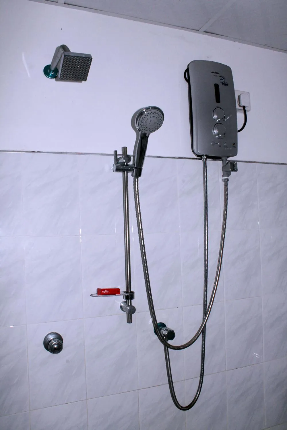 Shower in Elliot Nature Resort