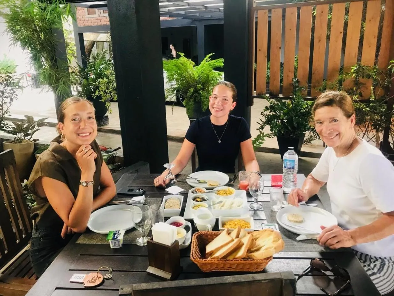 Restaurant/places to eat in Kubura Resort