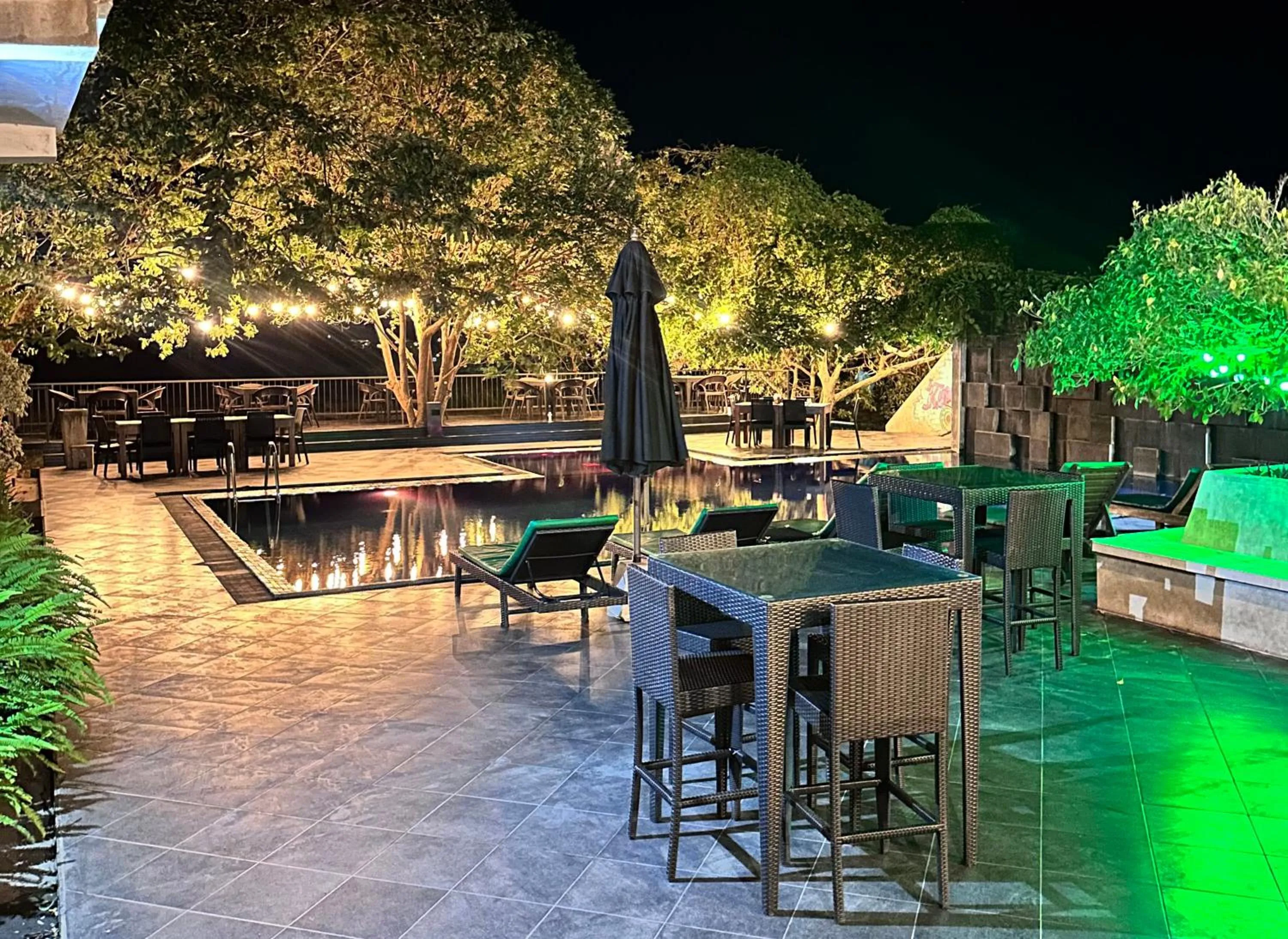 Swimming pool in Kubura Resort