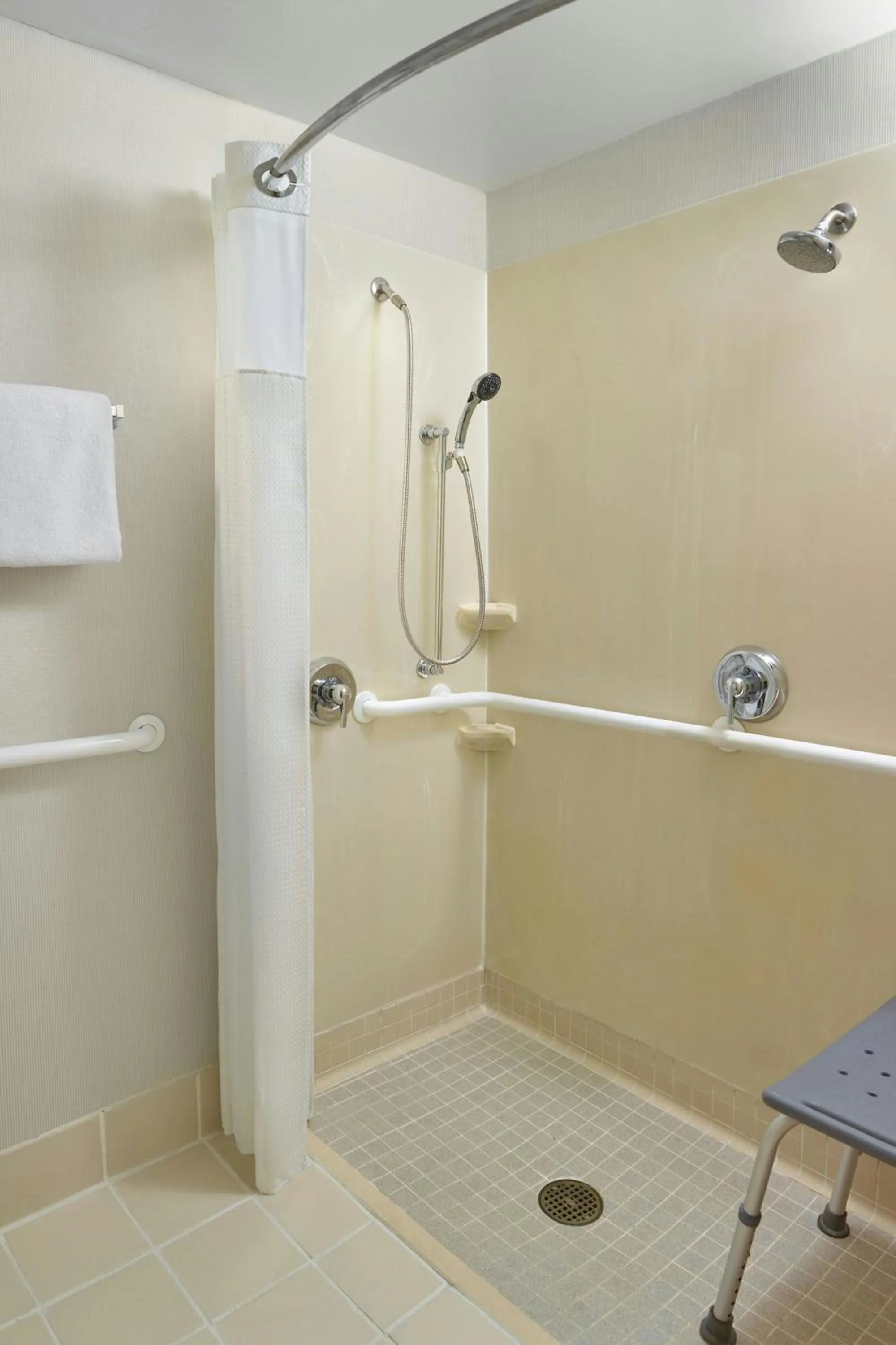 Bathroom in Courtyard by Marriott Atlanta Alpharetta