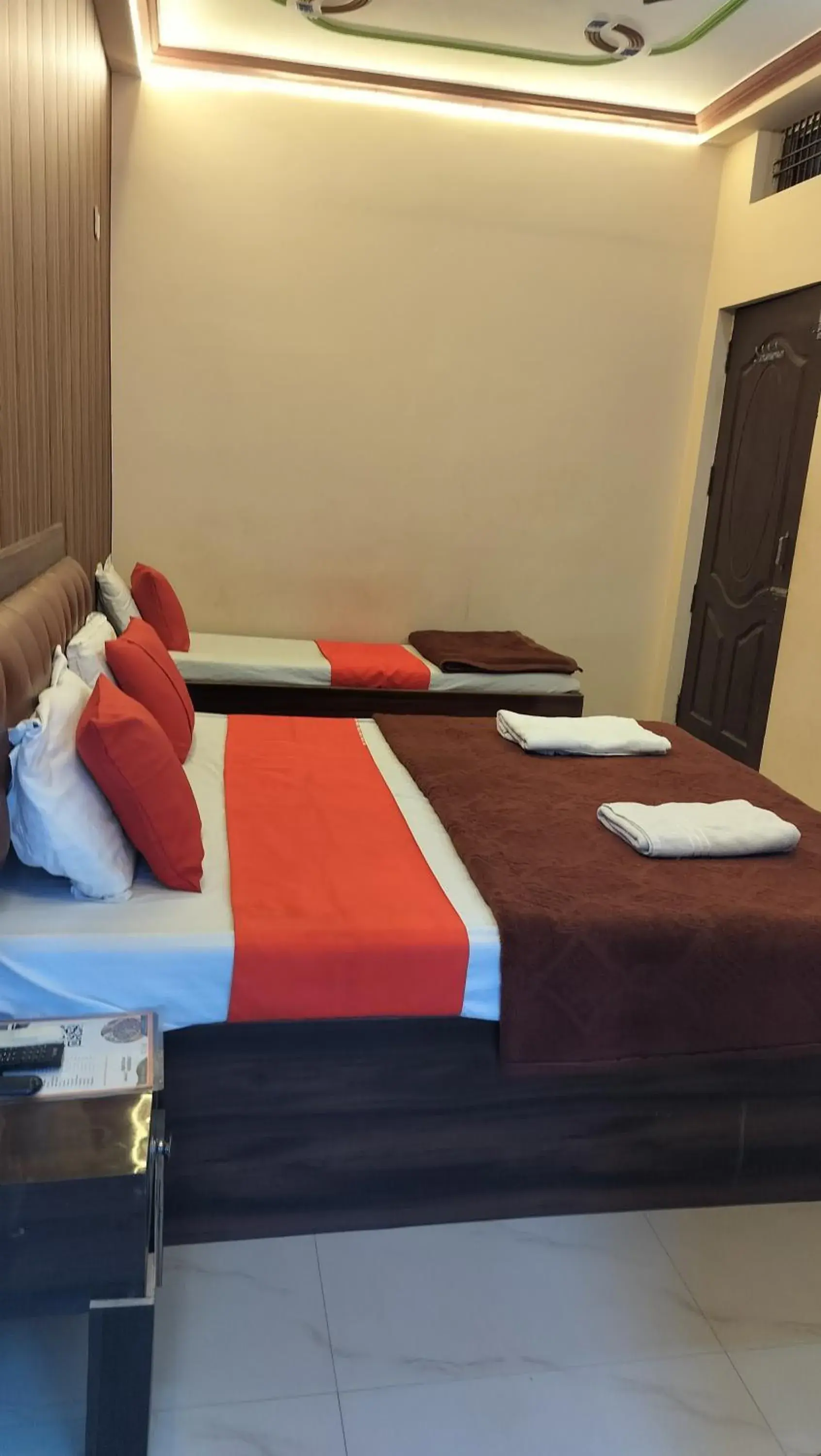 Basic Triple Room in Bliss Guest House Assi Ghat Basic Triple Room in Bliss Guest House Assi Ghat