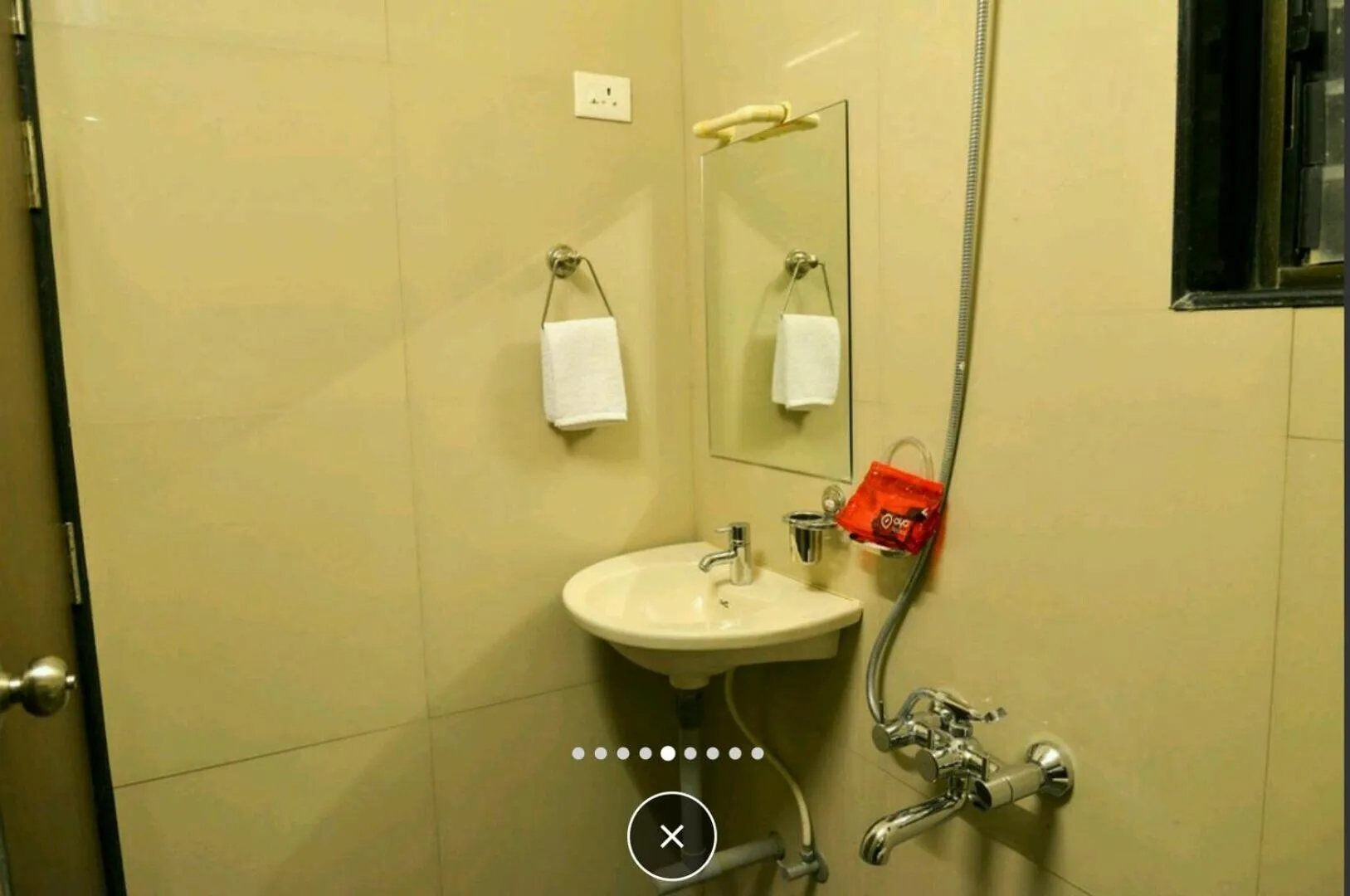 Bathroom in Hotel Midtown Inn