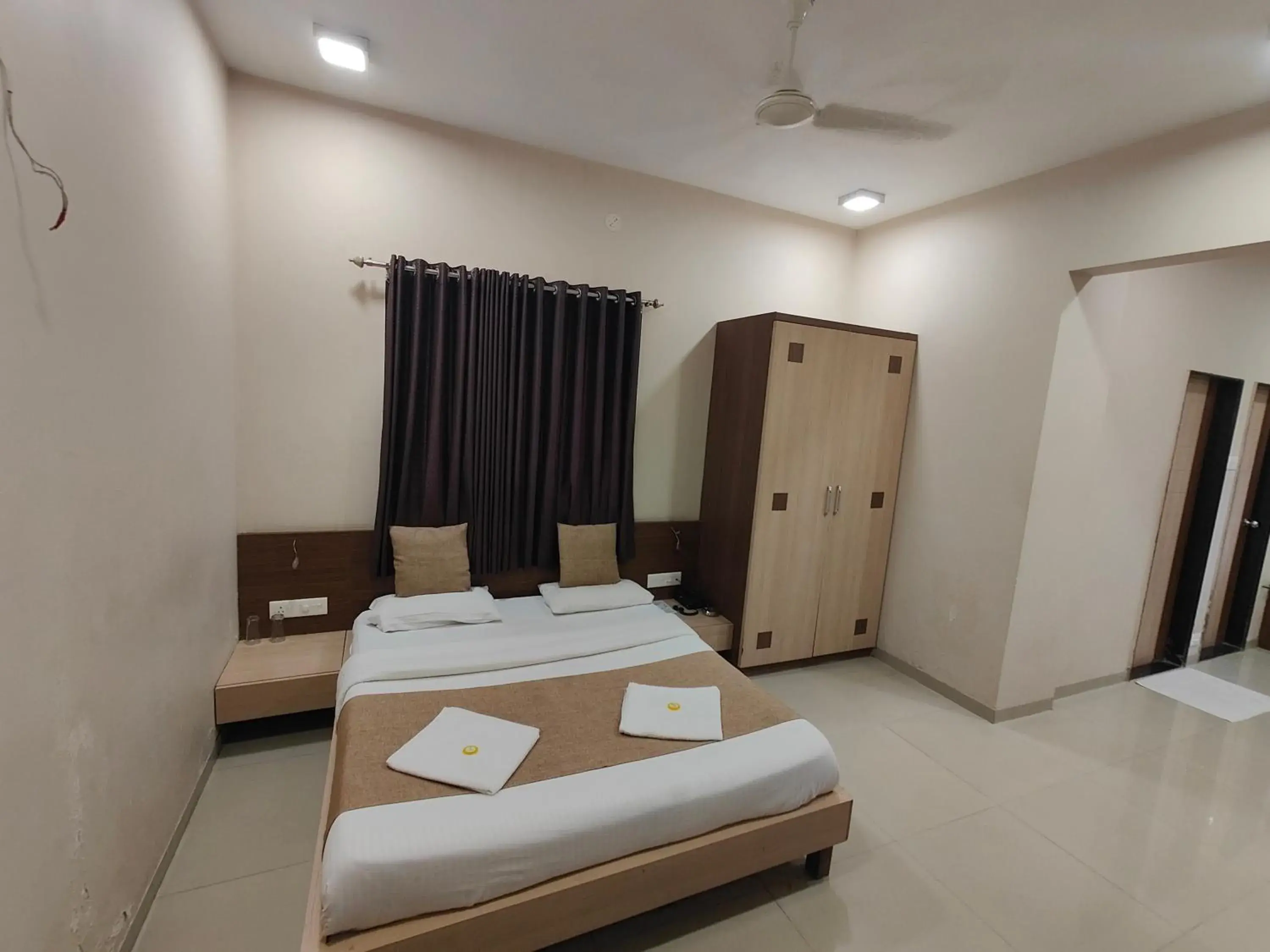 Bedroom, Bed in Hotel Midtown Inn Bedroom, Bed in Hotel Midtown Inn