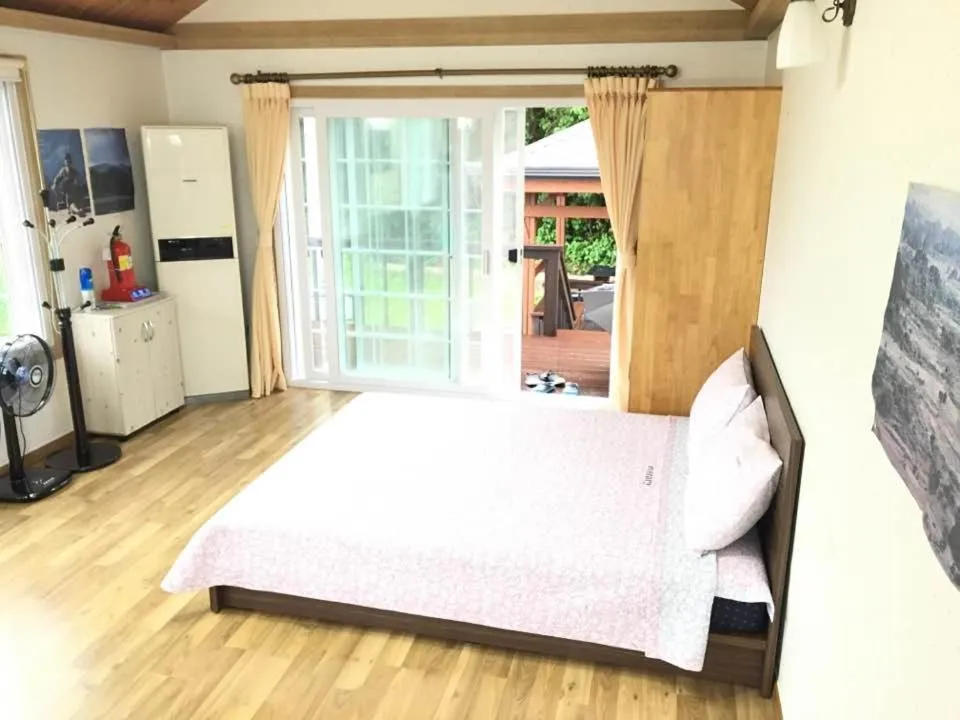 Bed in Izmir Pension