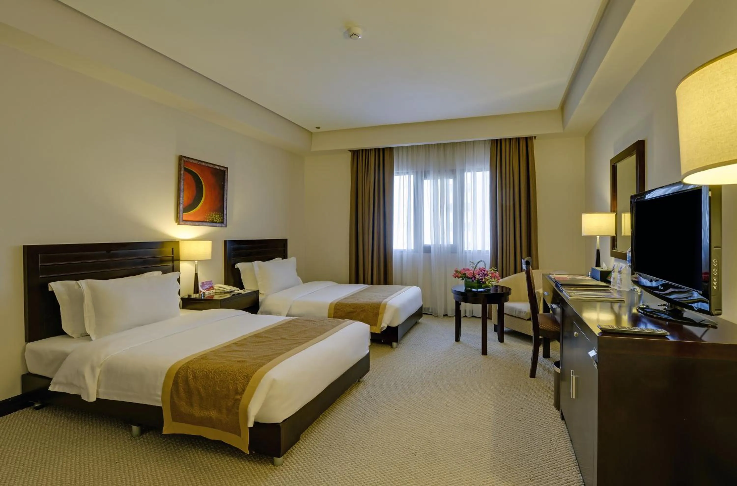 Bedroom, Bed in Monroe Hotel & Suites