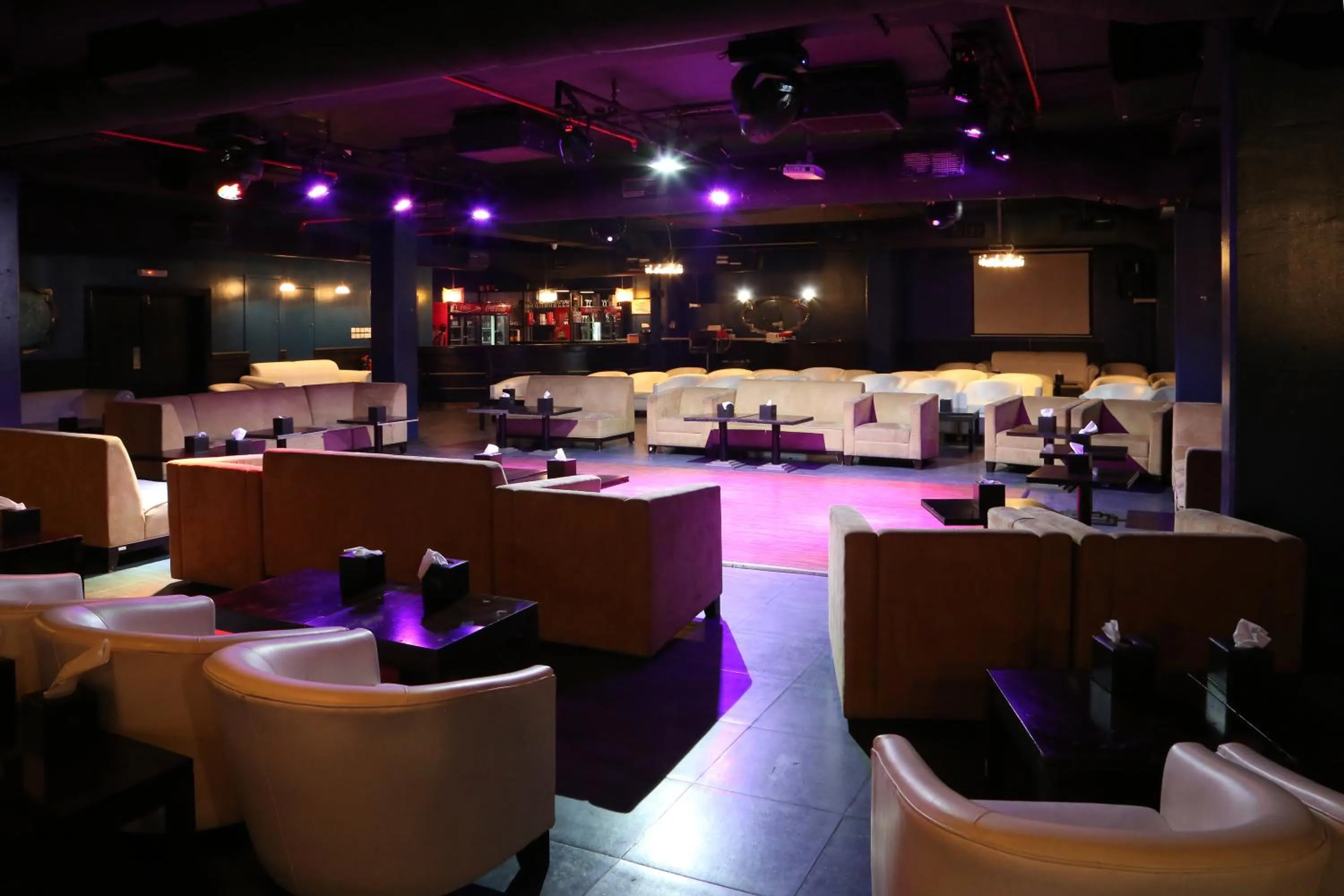 Nightclub / DJ in Monroe Hotel & Suites