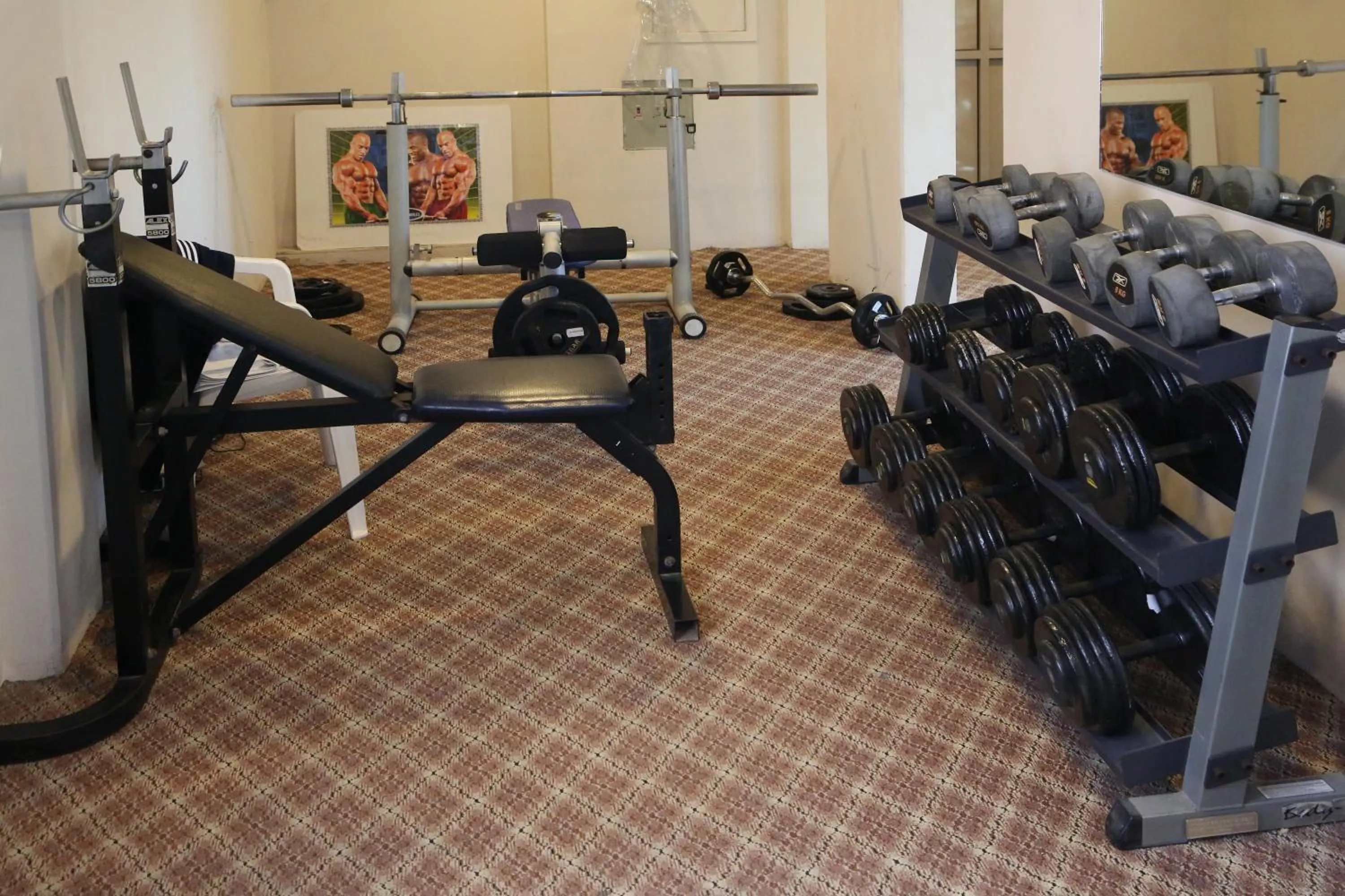 Fitness centre/facilities in Monroe Hotel & Suites