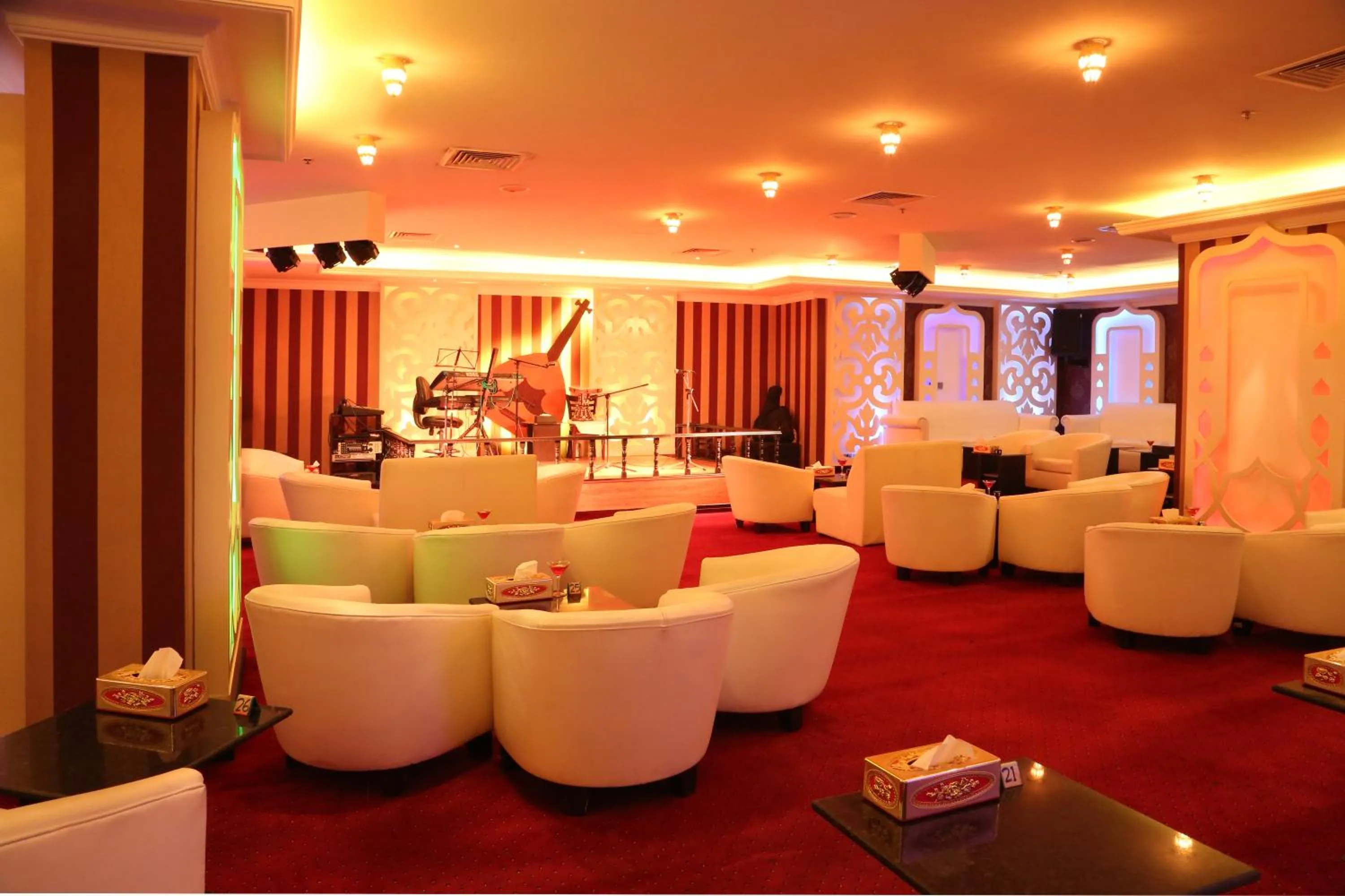 Lounge or bar in Monroe Hotel & Suites