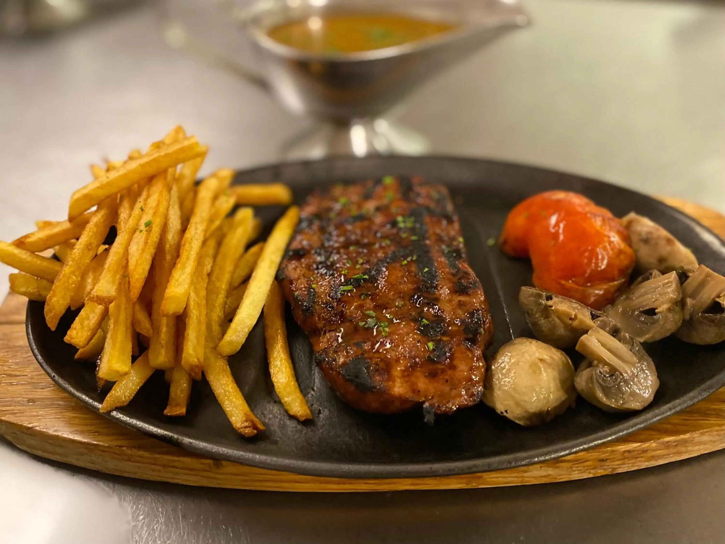 Food and drinks in Mansouri Mansions Hotel