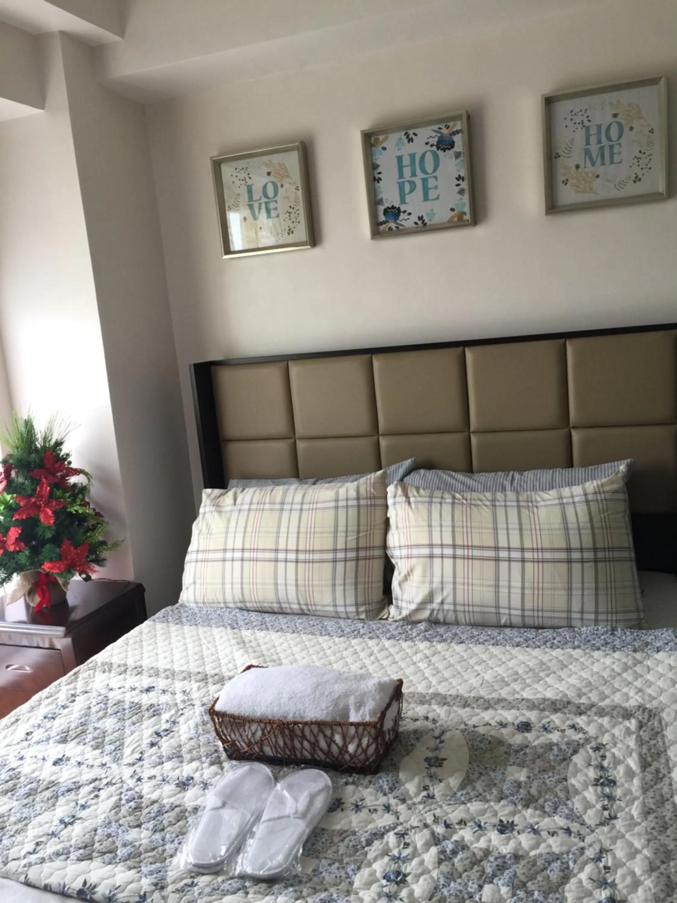 Apartment - single occupancy in Blissful Hill Tagaytay Condotel with Netflix