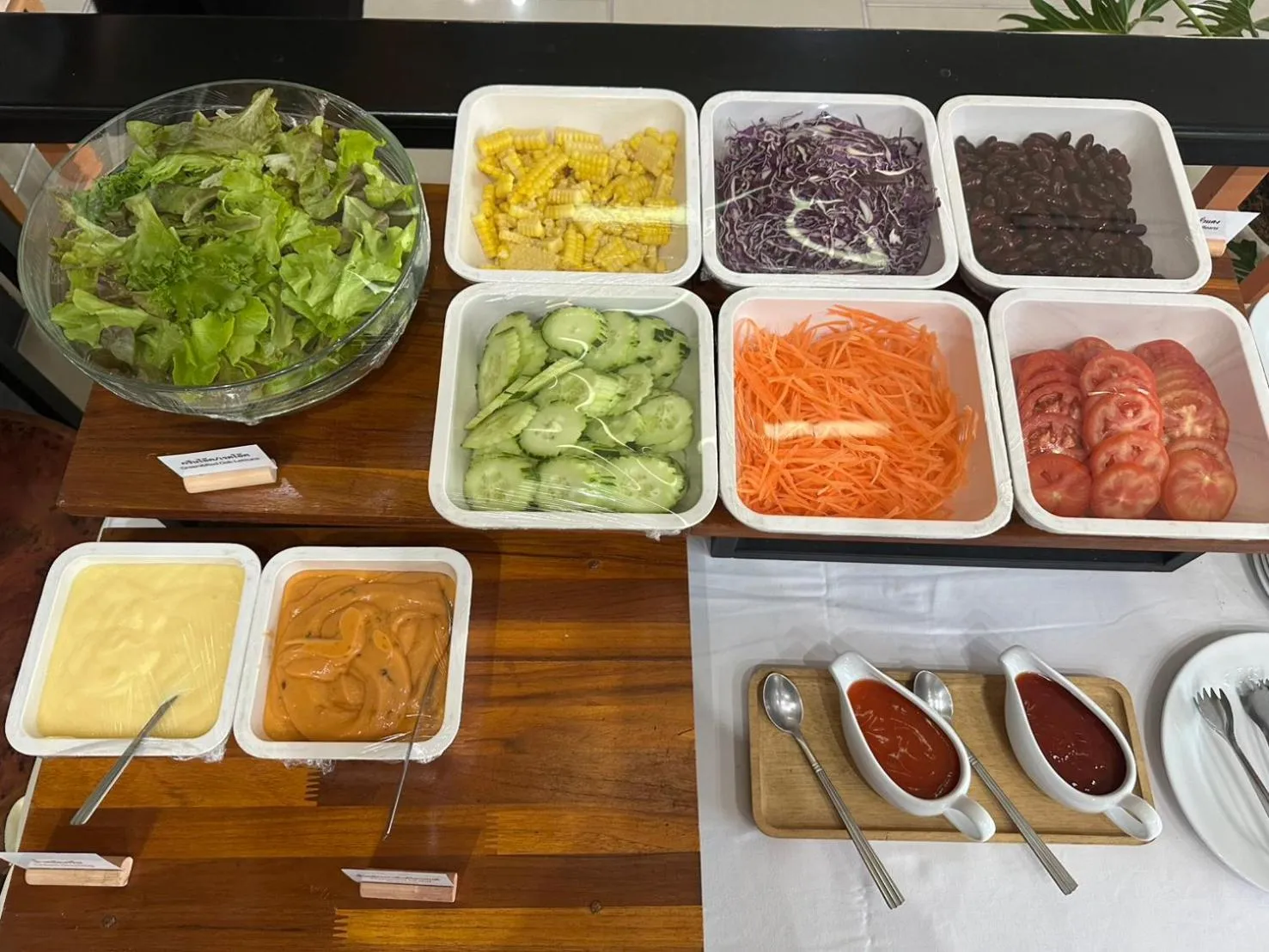 Food and drinks in Akelada Hotel