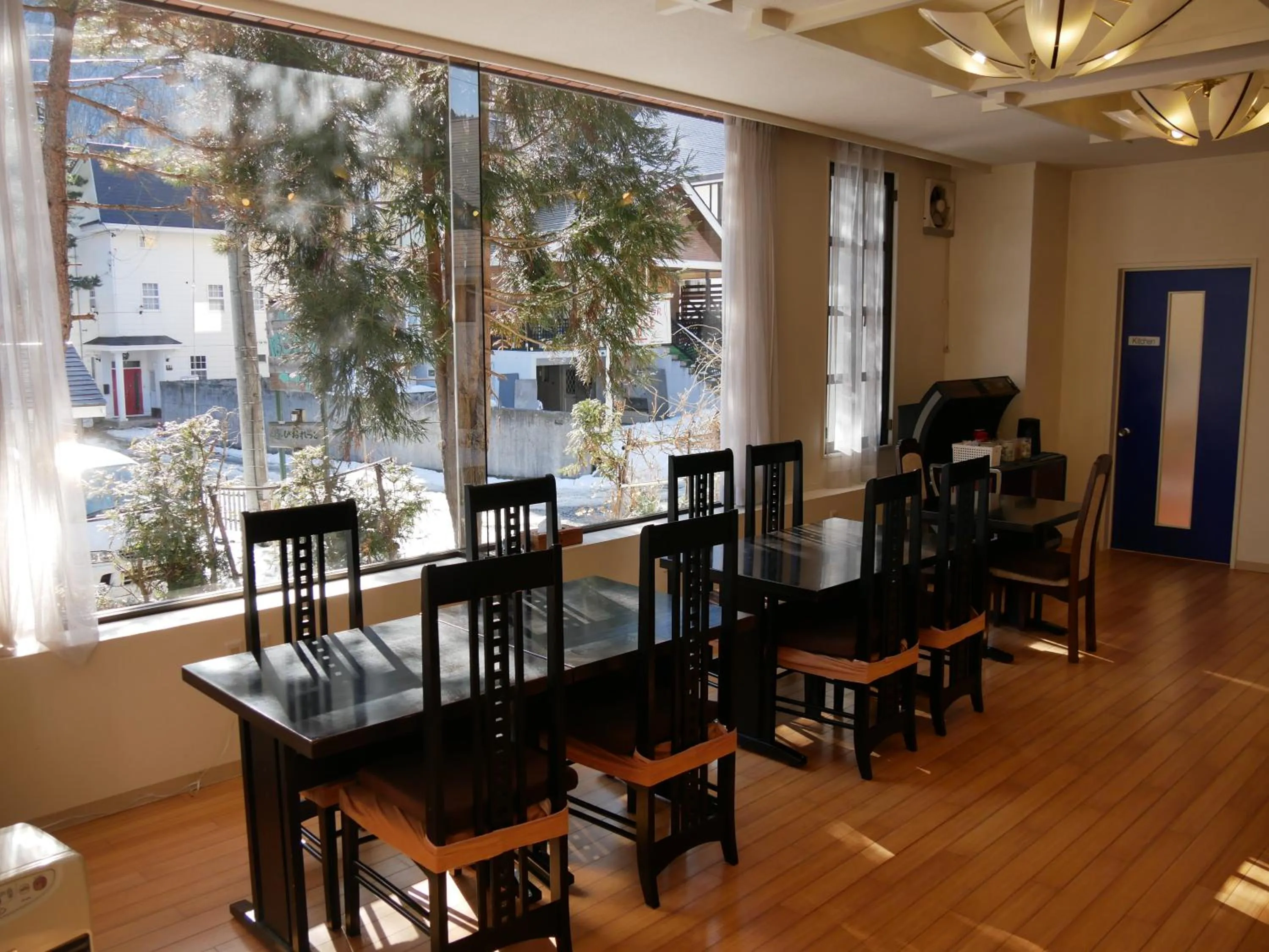 Lounge or bar in K's House Hakuba Alps - Travelers Hostel