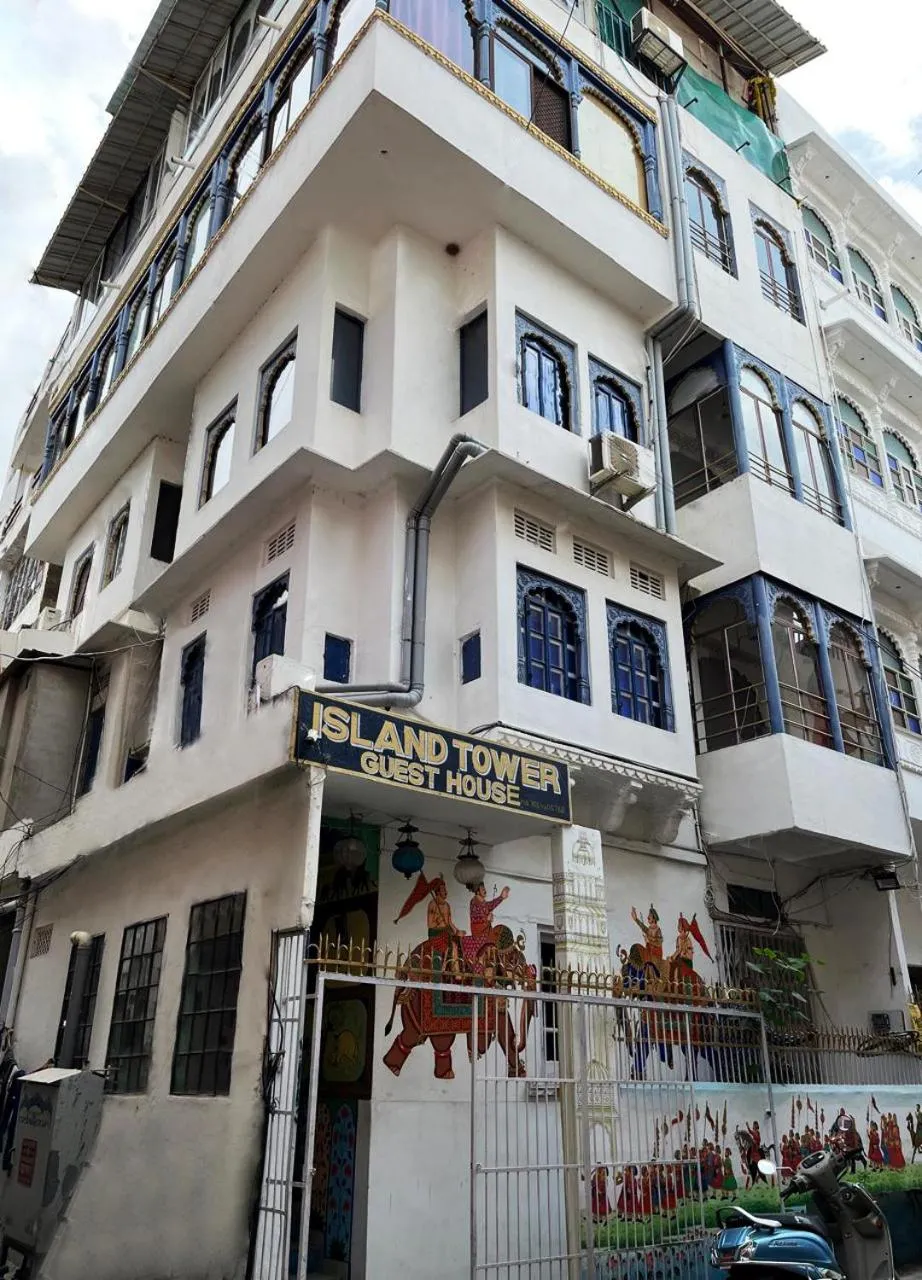 Property building in Teriwell Stay in Island Tower