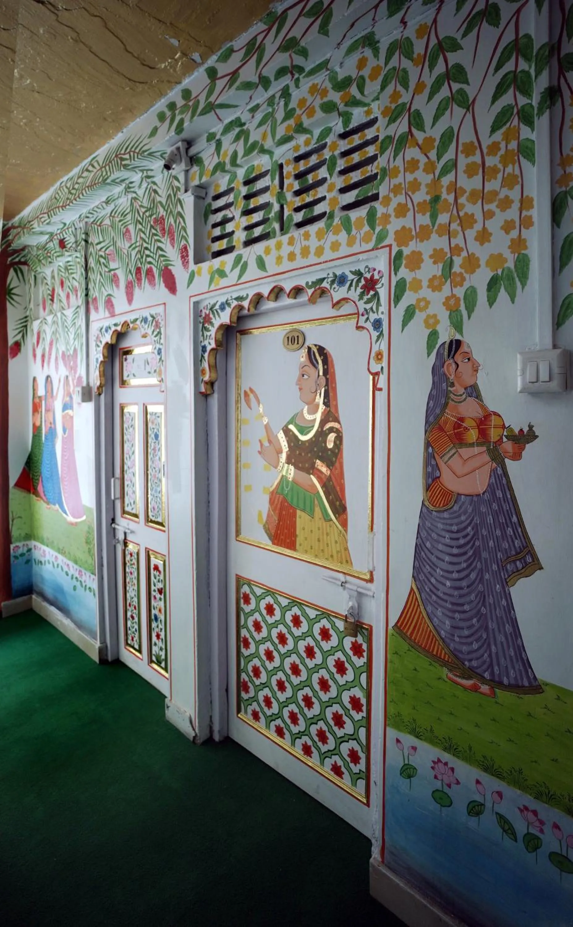 Decorative detail in Teriwell Stay in Island Tower
