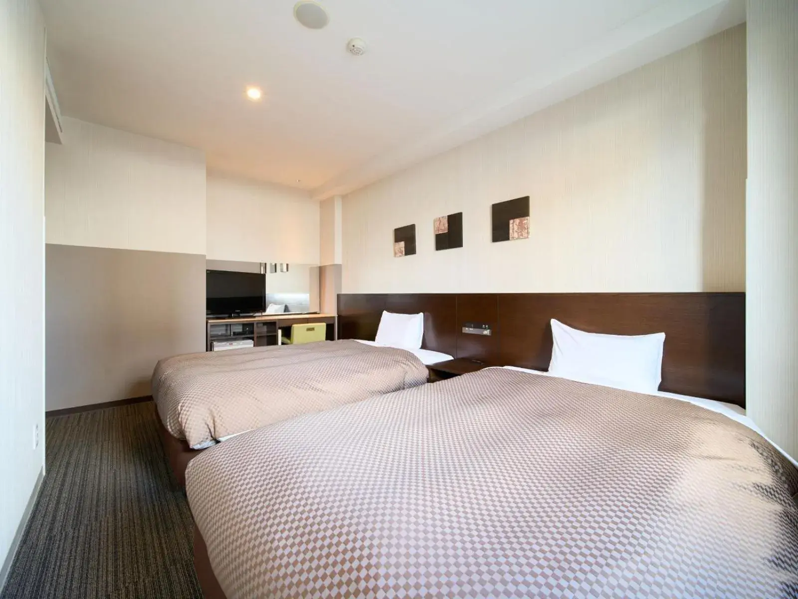 Photo of the whole room, Bed in Meitetsu Inn Kariya Photo of the whole room, Bed in Meitetsu Inn Kariya