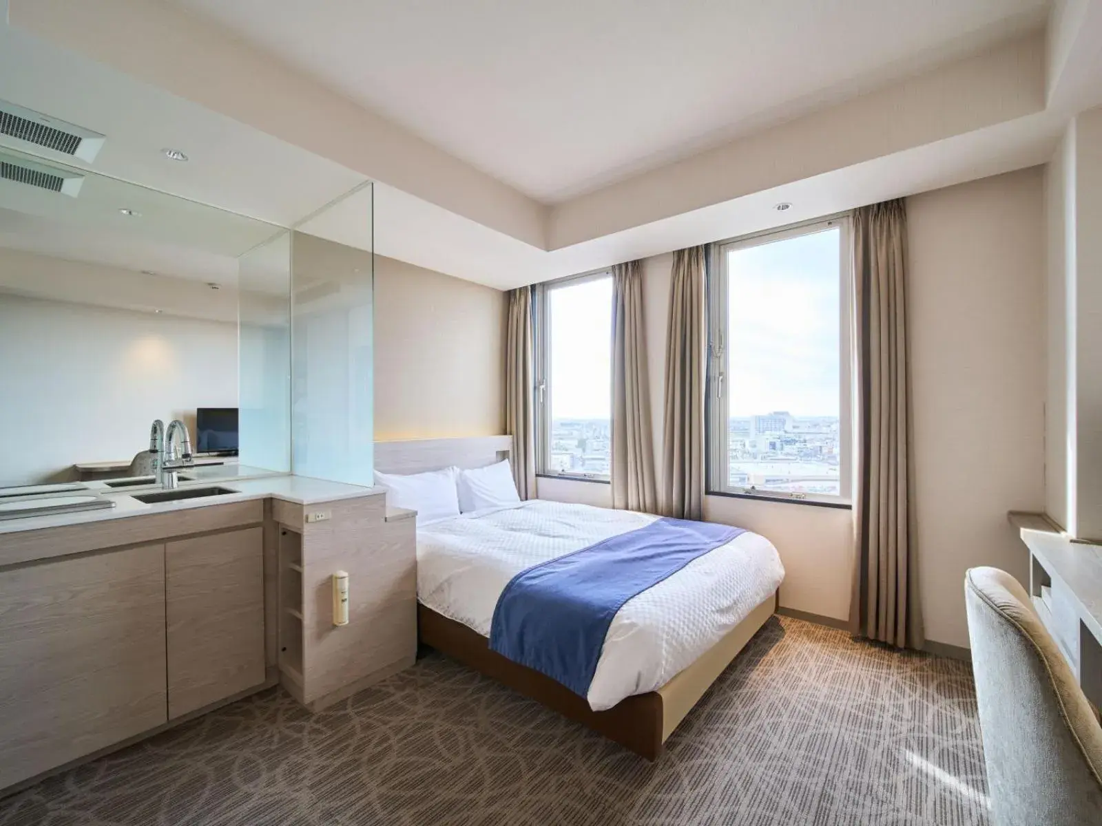 Photo of the whole room, Bed in Meitetsu Inn Kariya Photo of the whole room, Bed in Meitetsu Inn Kariya