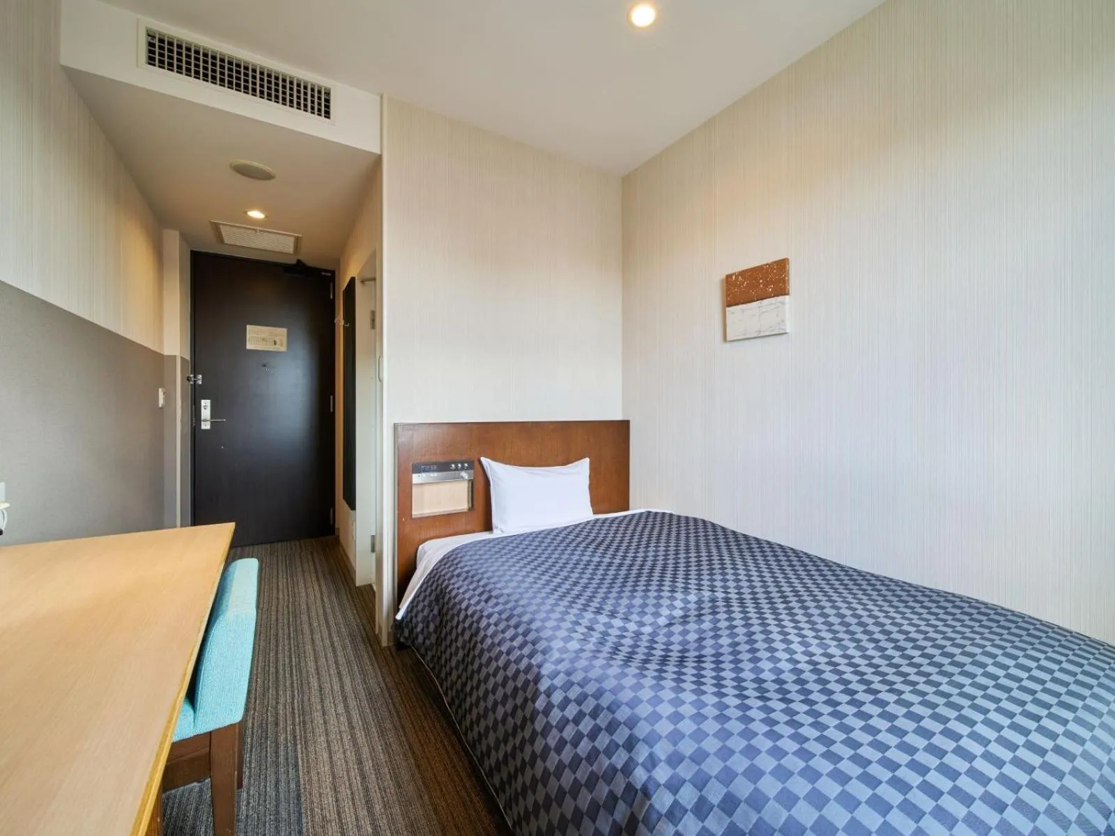 Photo of the whole room, Bed in Meitetsu Inn Kariya