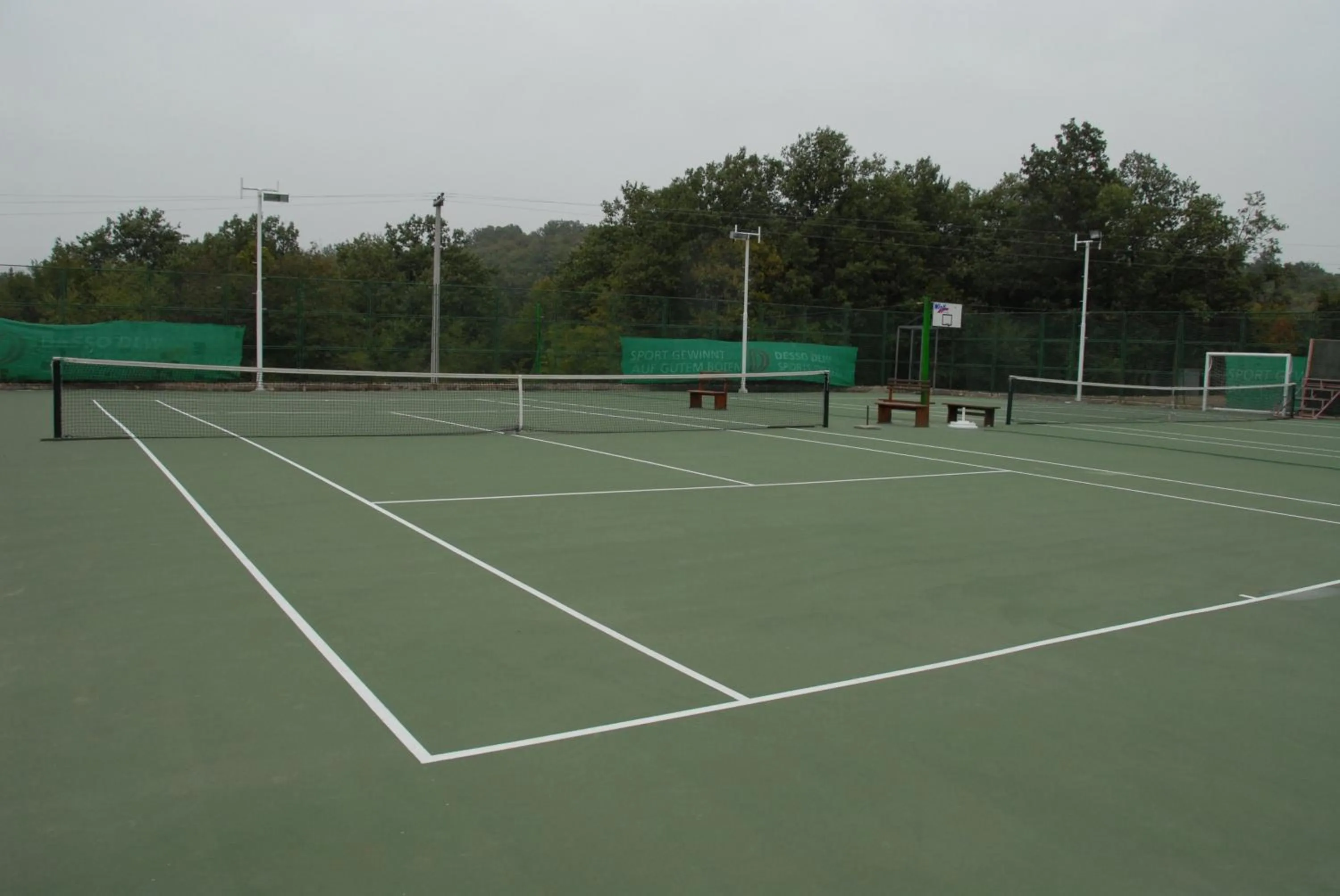 Tennis court in Hotel Centar Balasevic