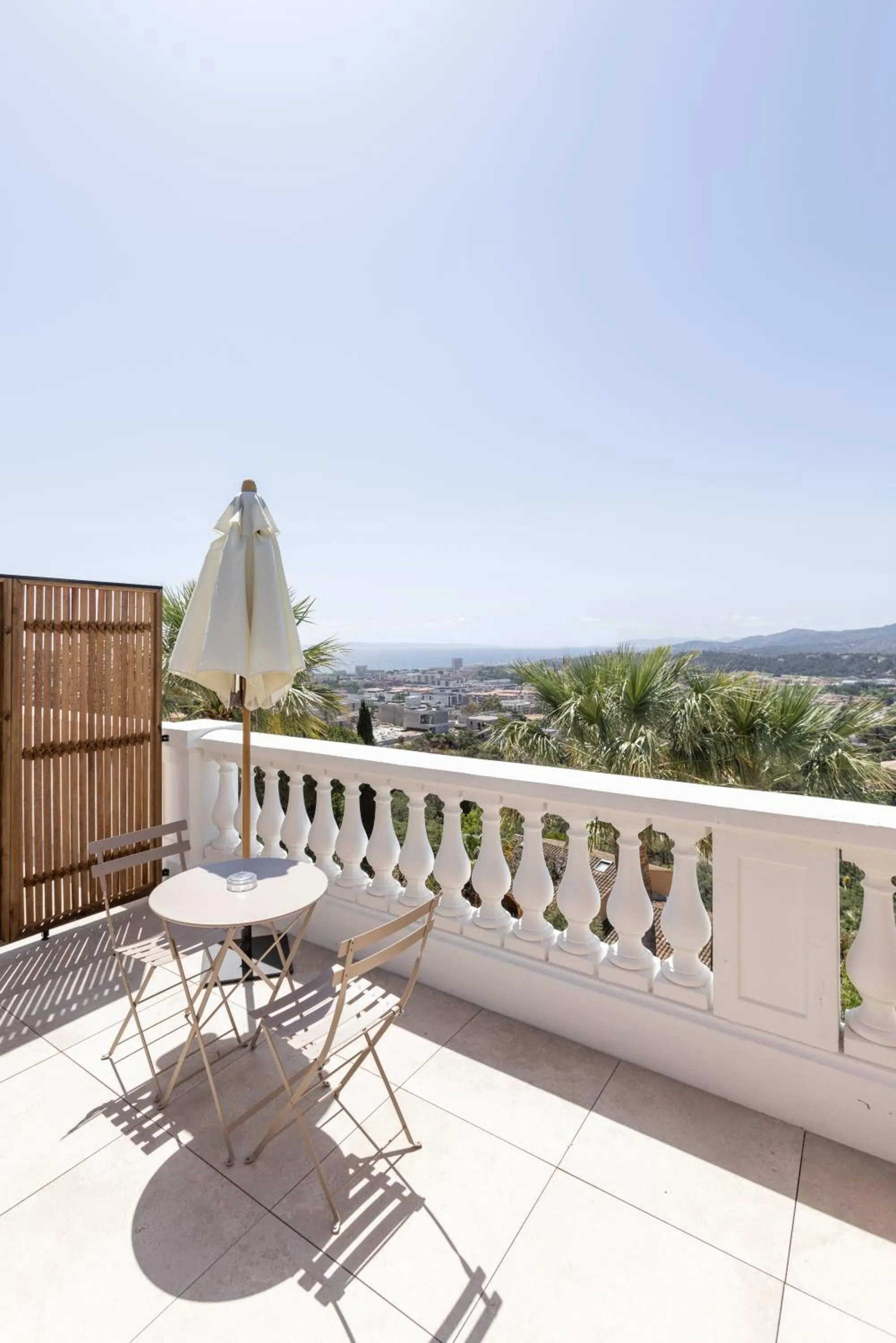 Balcony/Terrace in Le Mirage