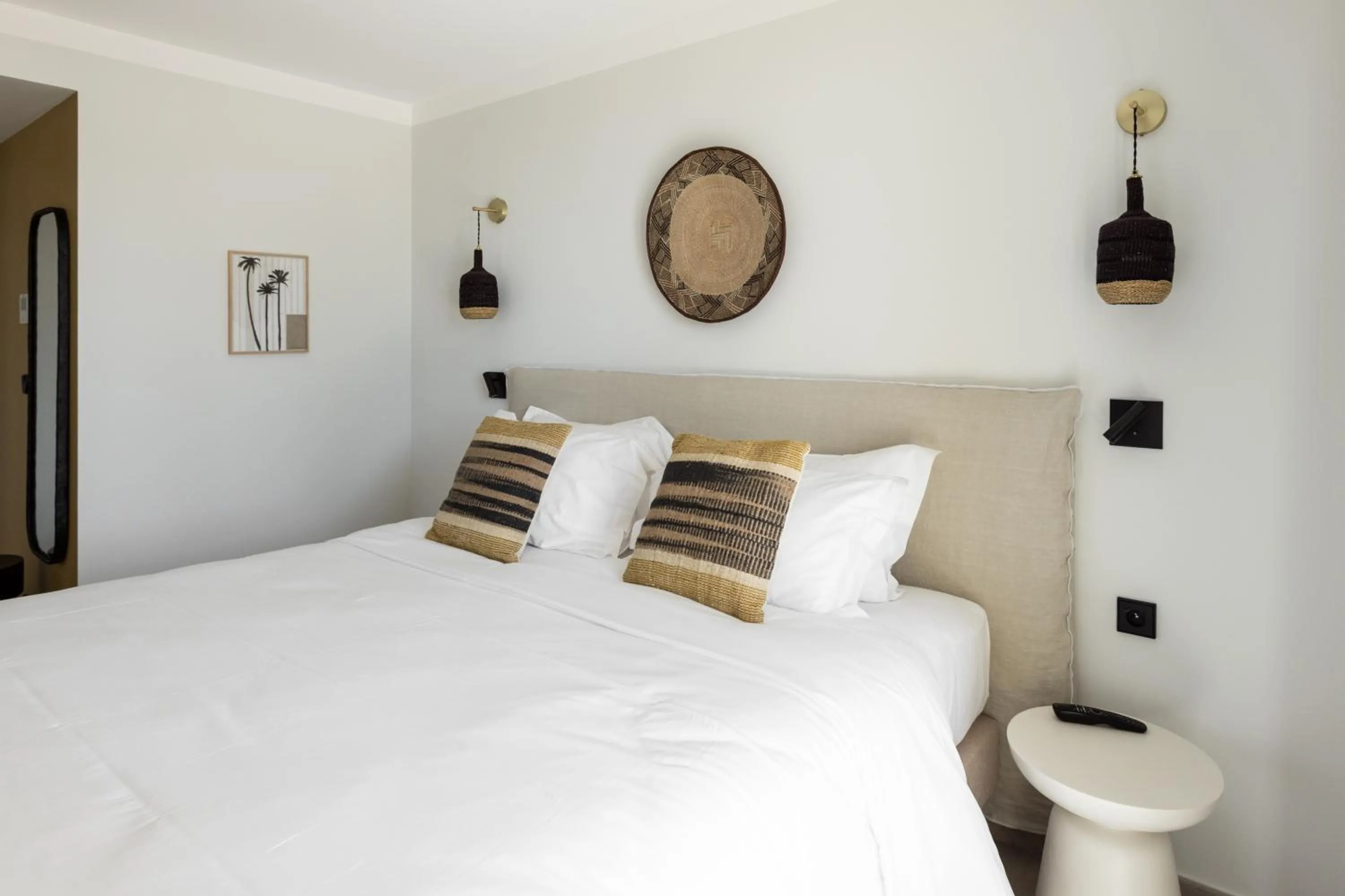 Bed in Le Mirage
