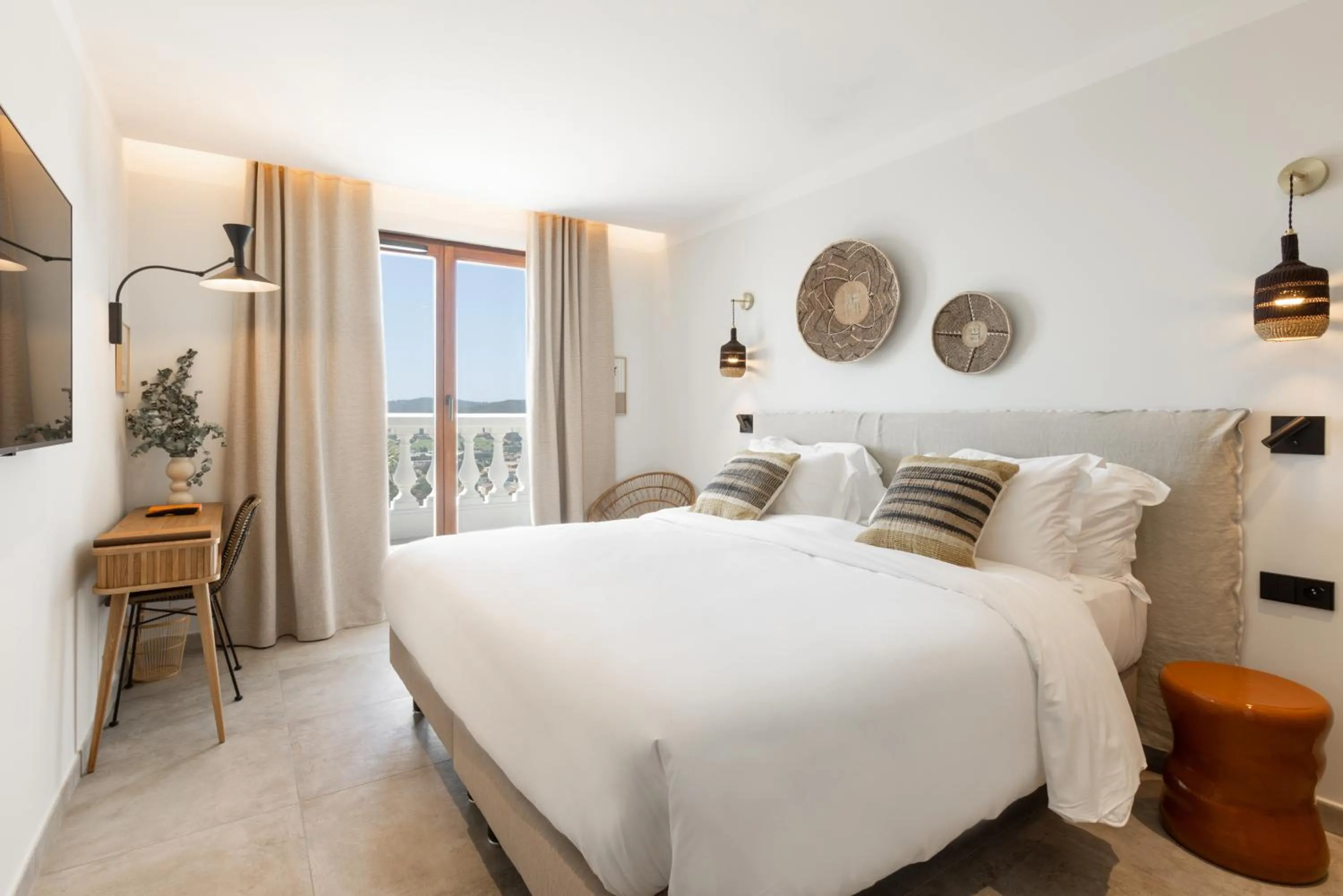 Bed in Le Mirage