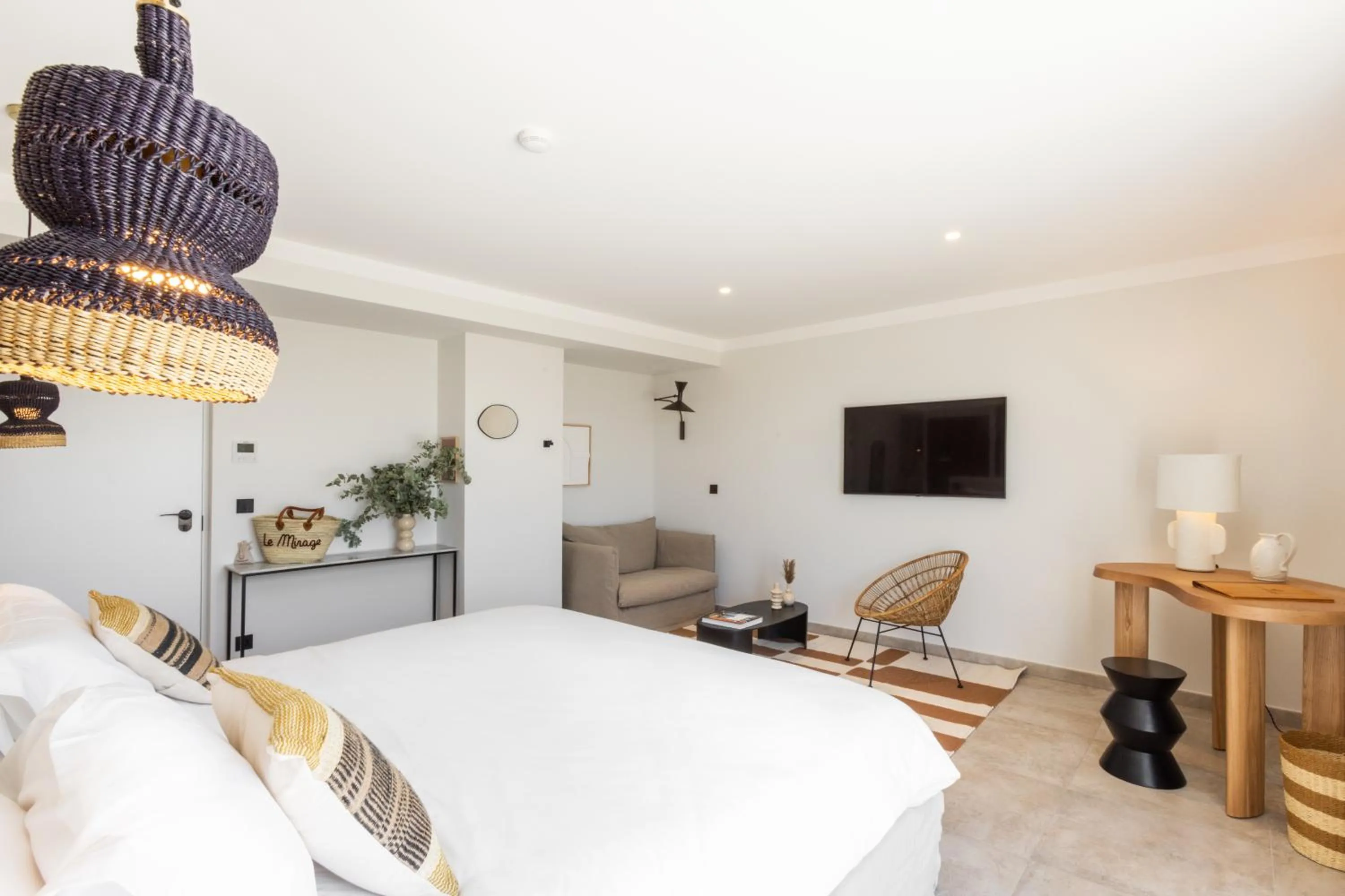 Bed in Le Mirage