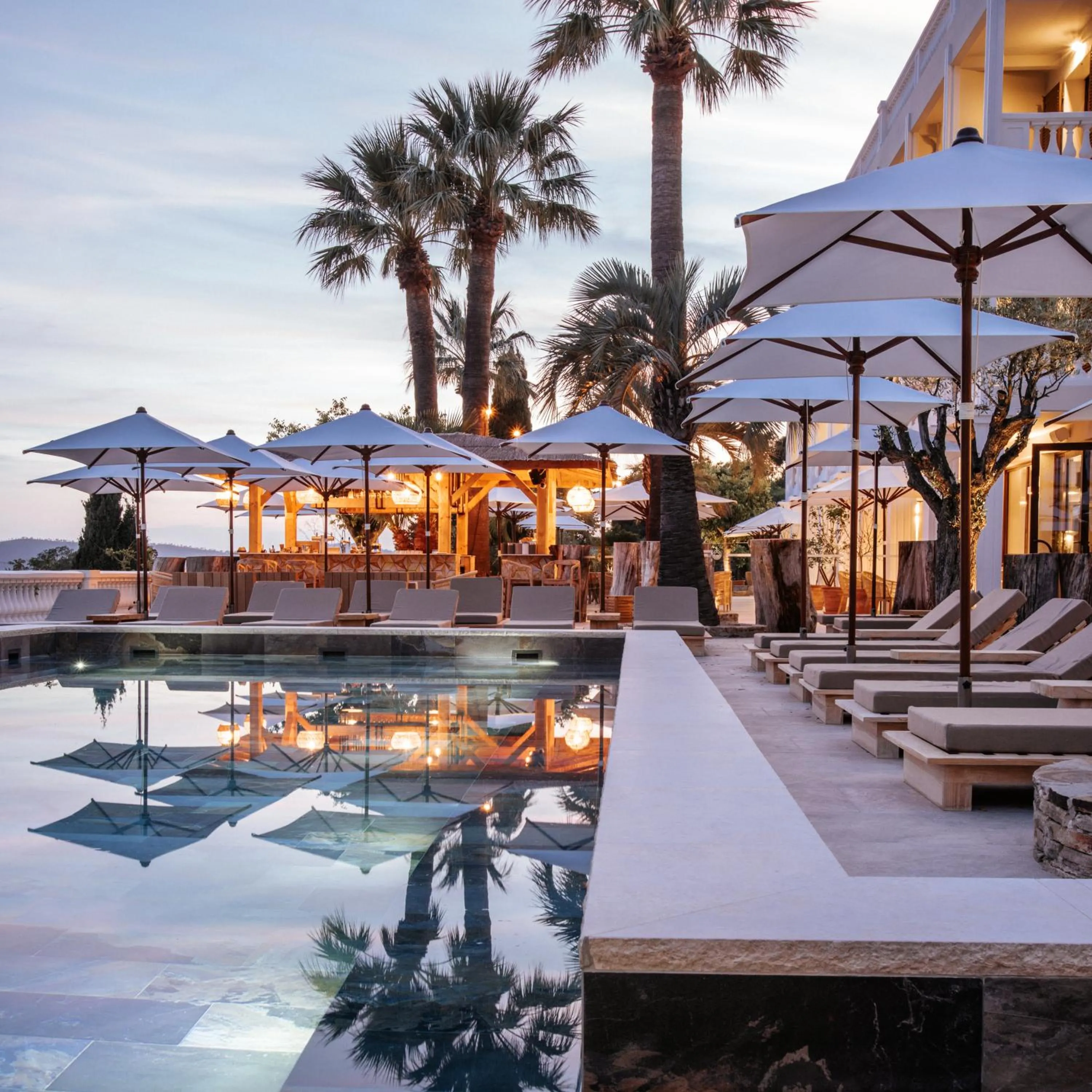 Swimming pool in Le Mirage