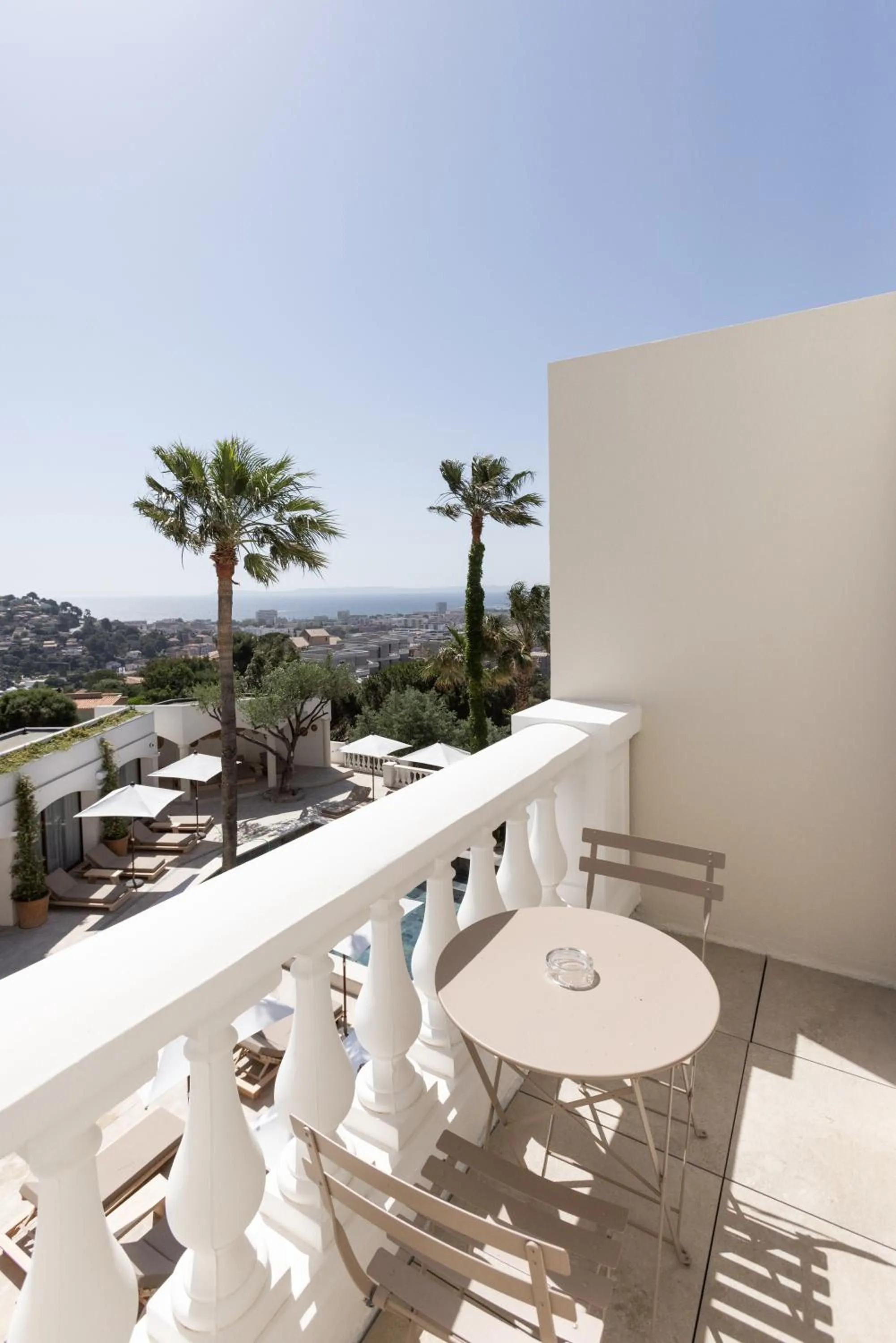 Balcony/Terrace in Le Mirage