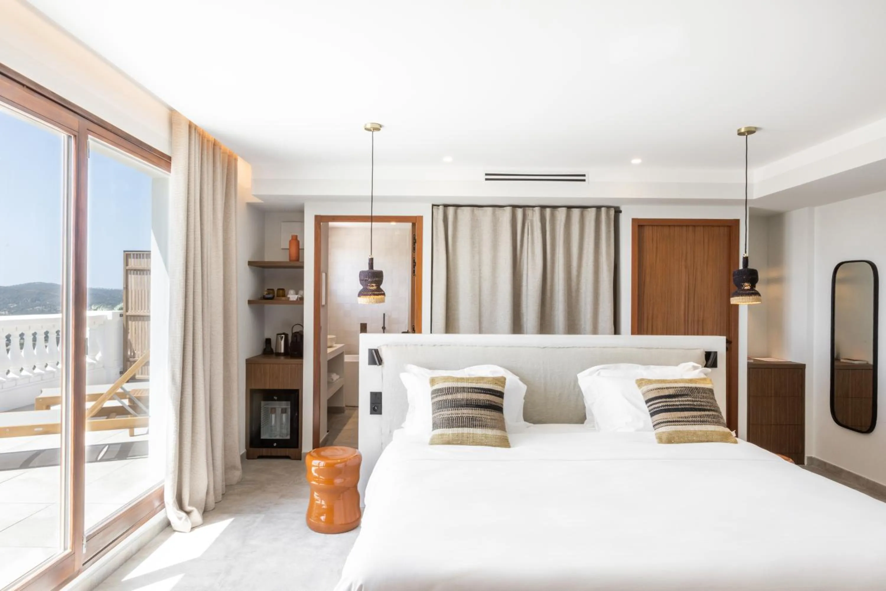 Bed in Le Mirage