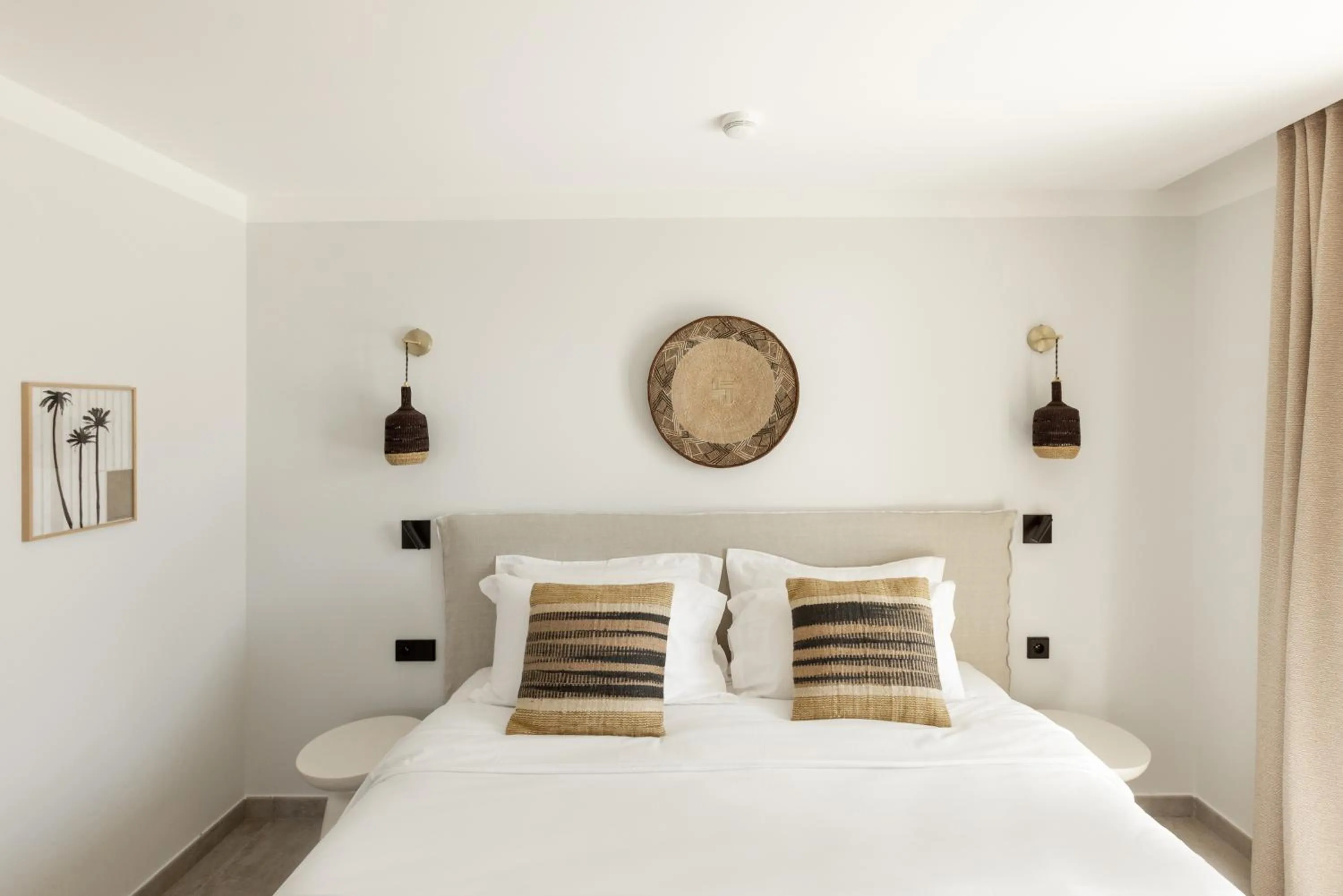 Bed in Le Mirage
