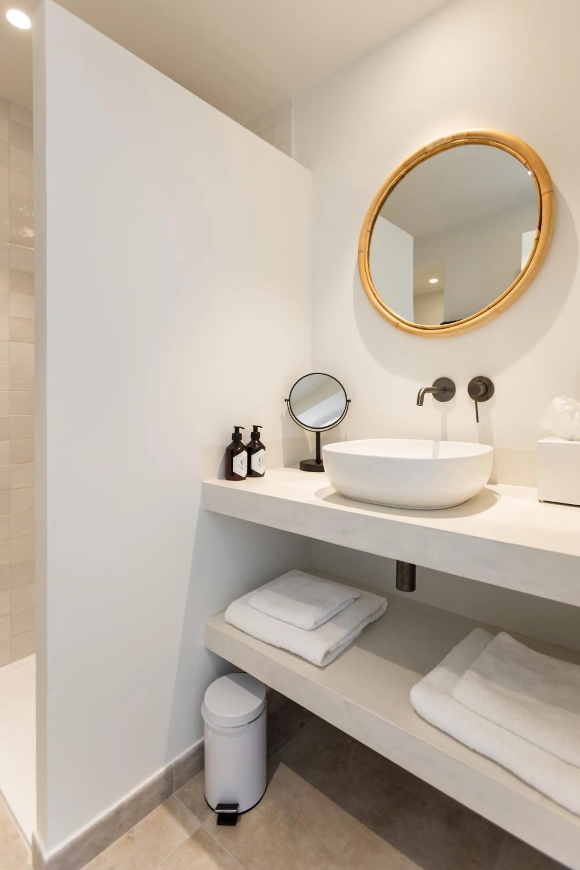 Bathroom in Le Mirage