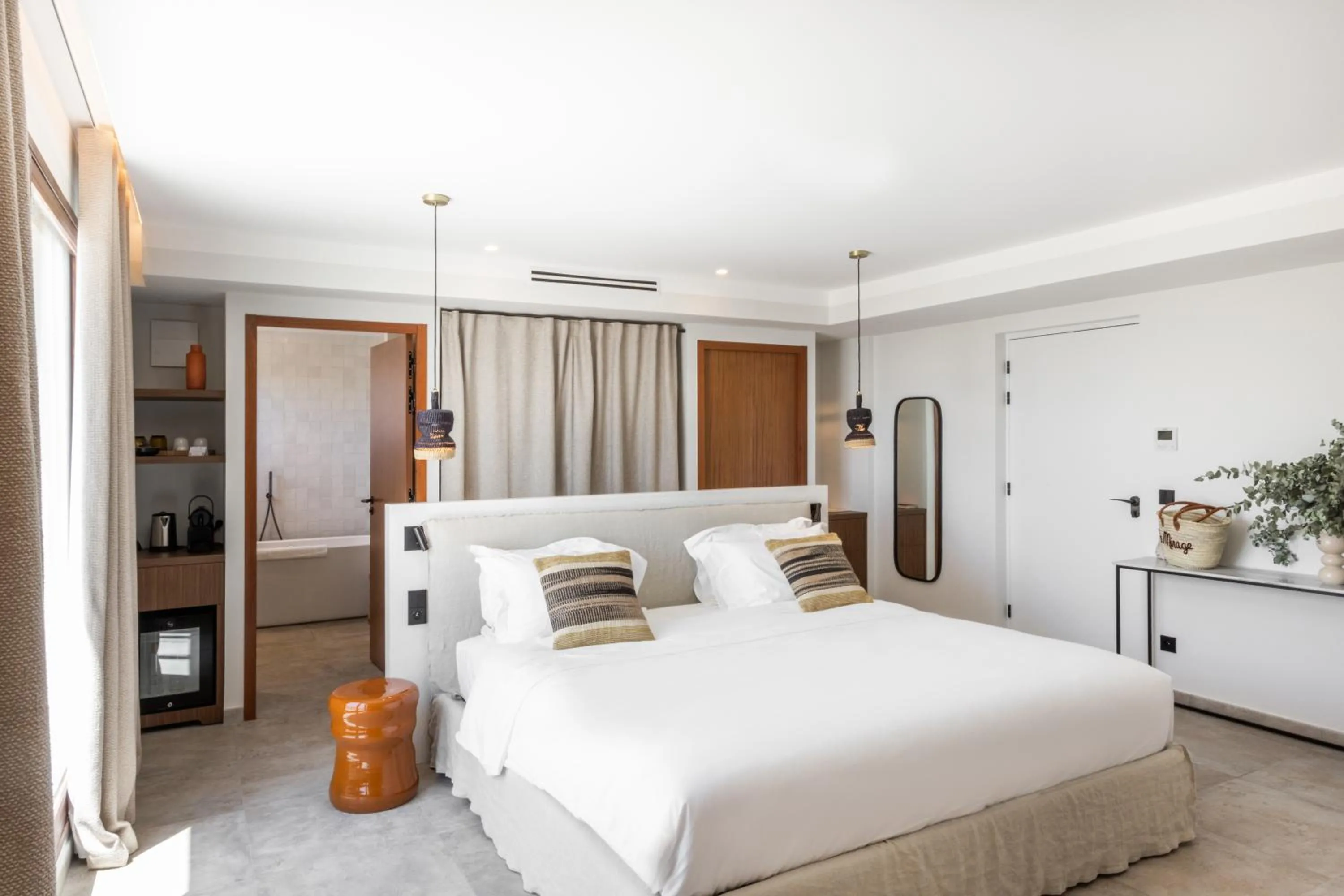 Bed in Le Mirage