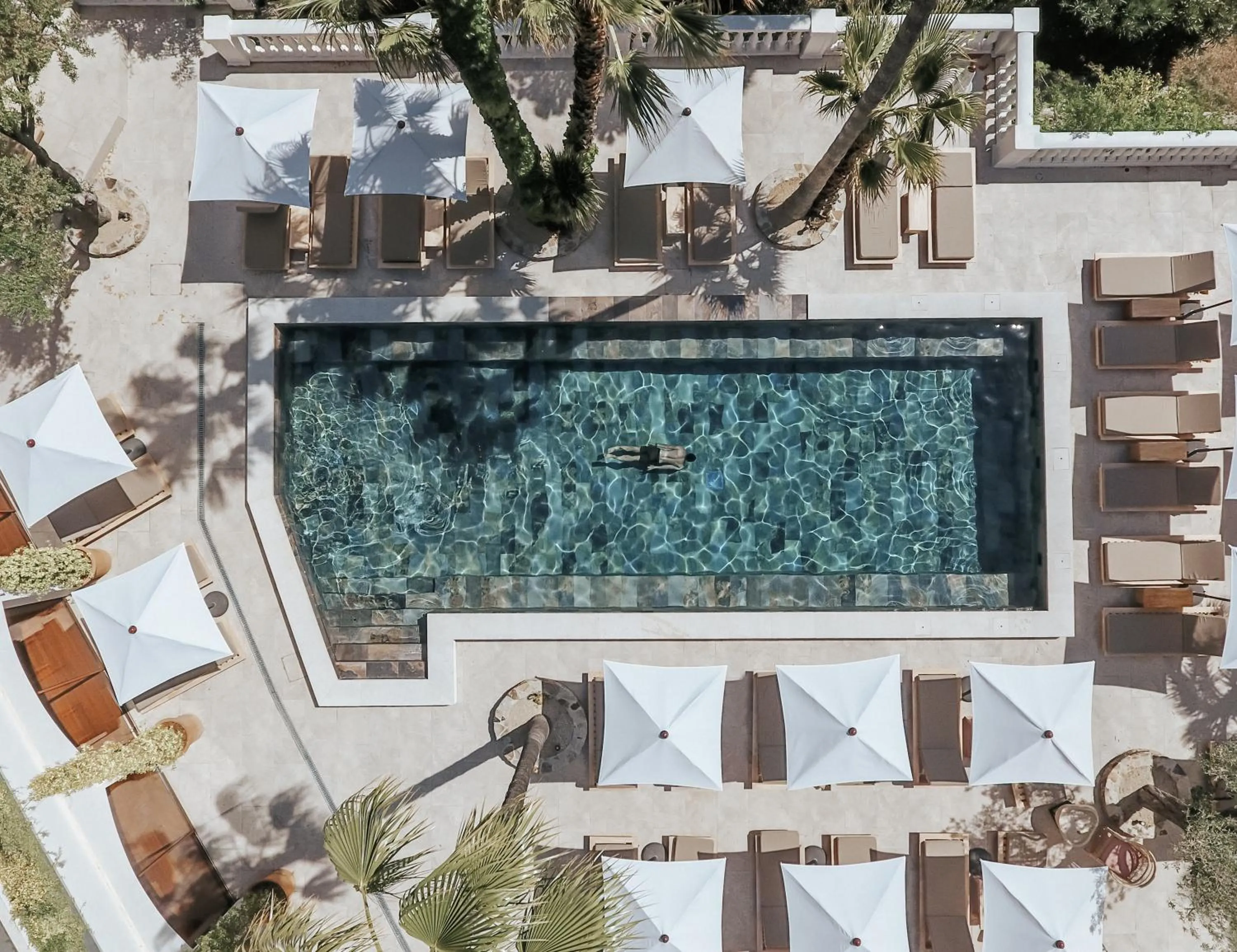 Swimming pool in Le Mirage
