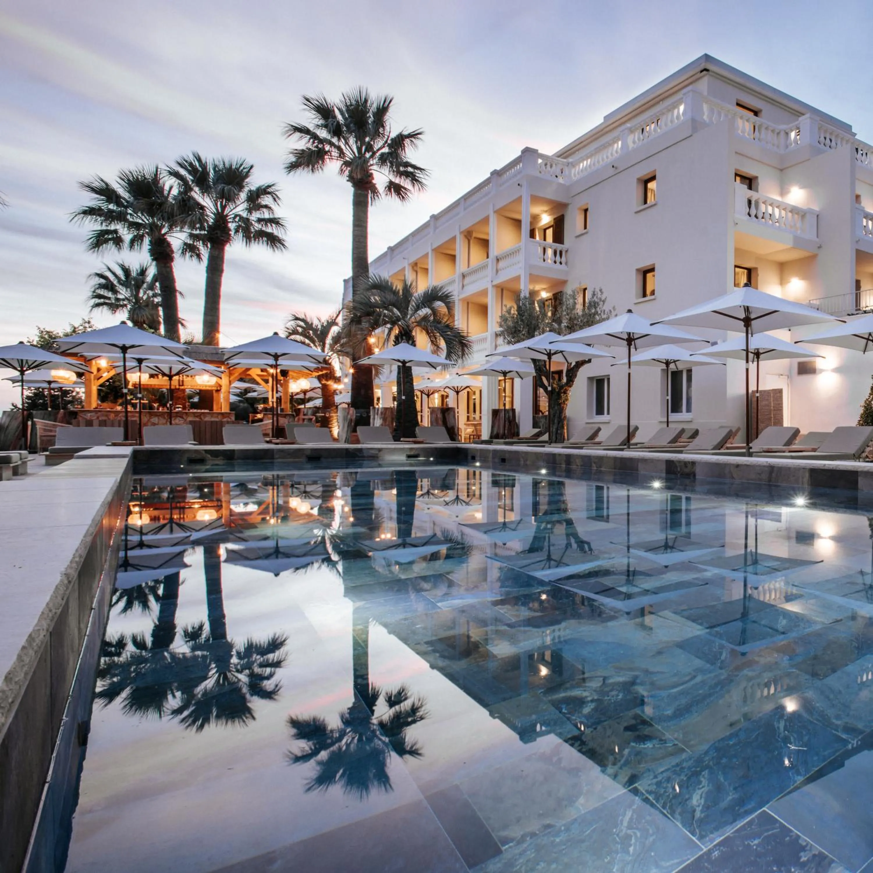 Swimming pool in Le Mirage