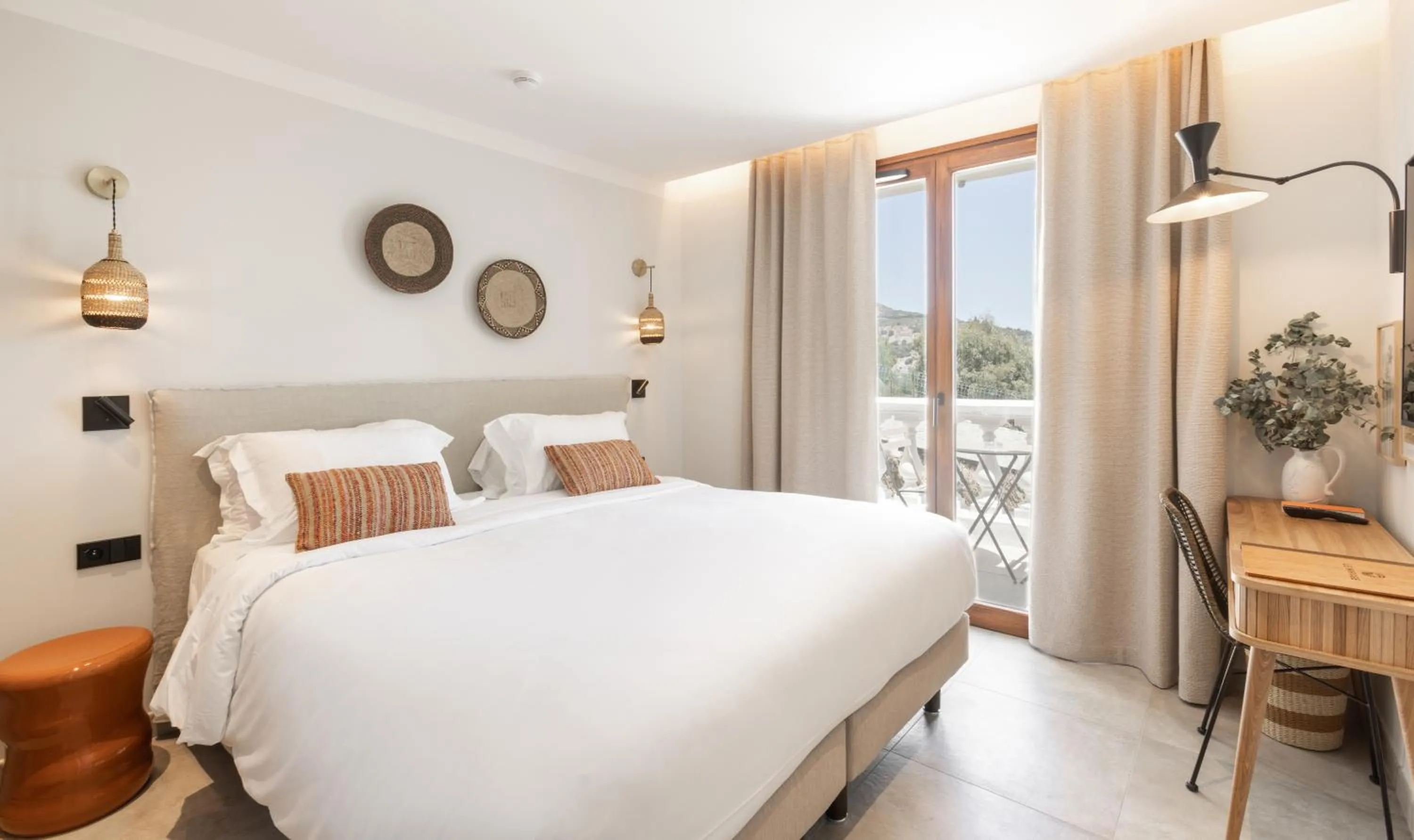 Bed in Le Mirage