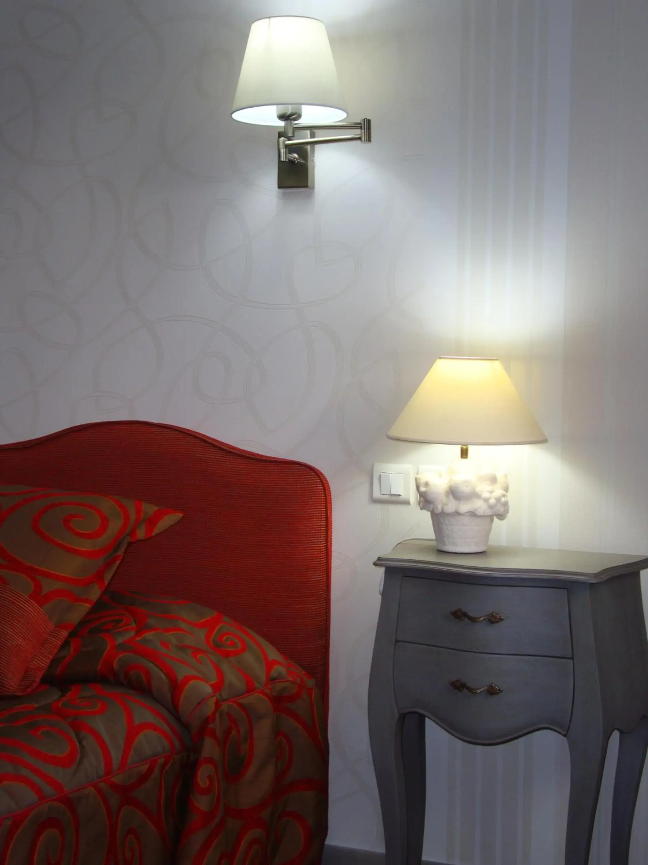 Twin Room in Logis Hôtel Restaurant Le Gue Du Holme Twin Room in Logis Hôtel Restaurant Le Gue Du Holme