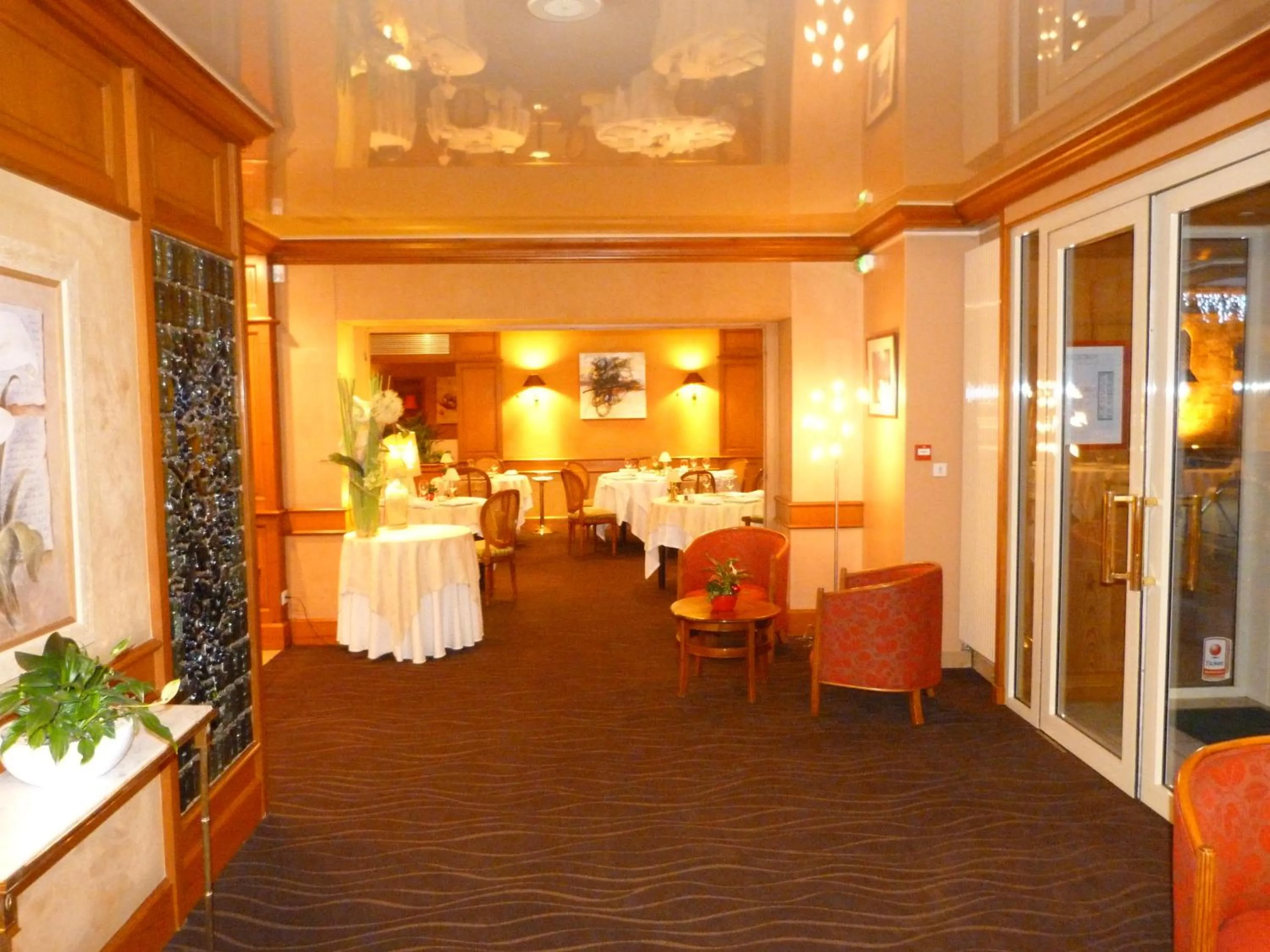 Restaurant/places to eat in Logis Hôtel Restaurant Le Gue Du Holme