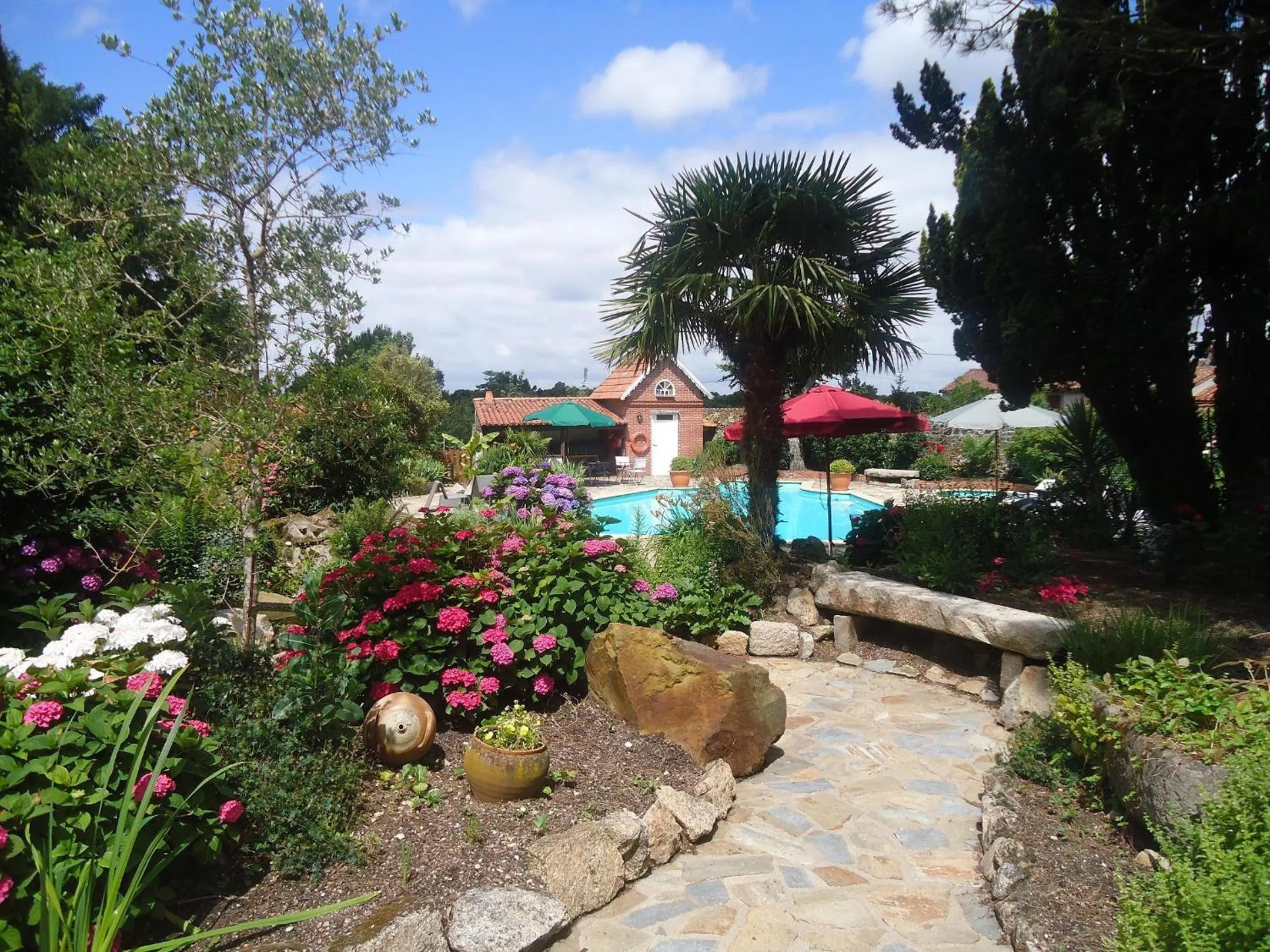 Swimming pool in Hôtel De La Barbacane