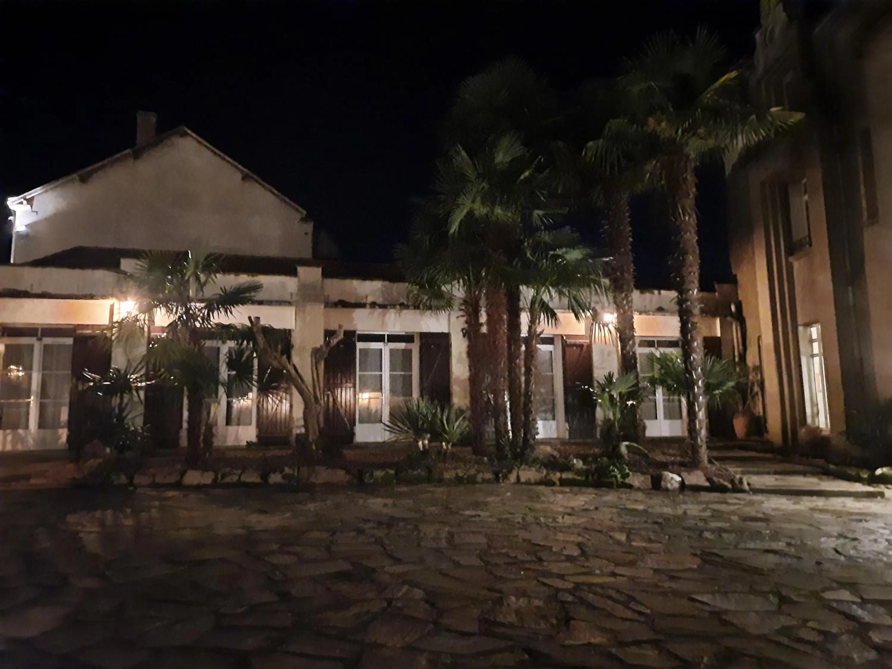 Patio in Hôtel De La Barbacane