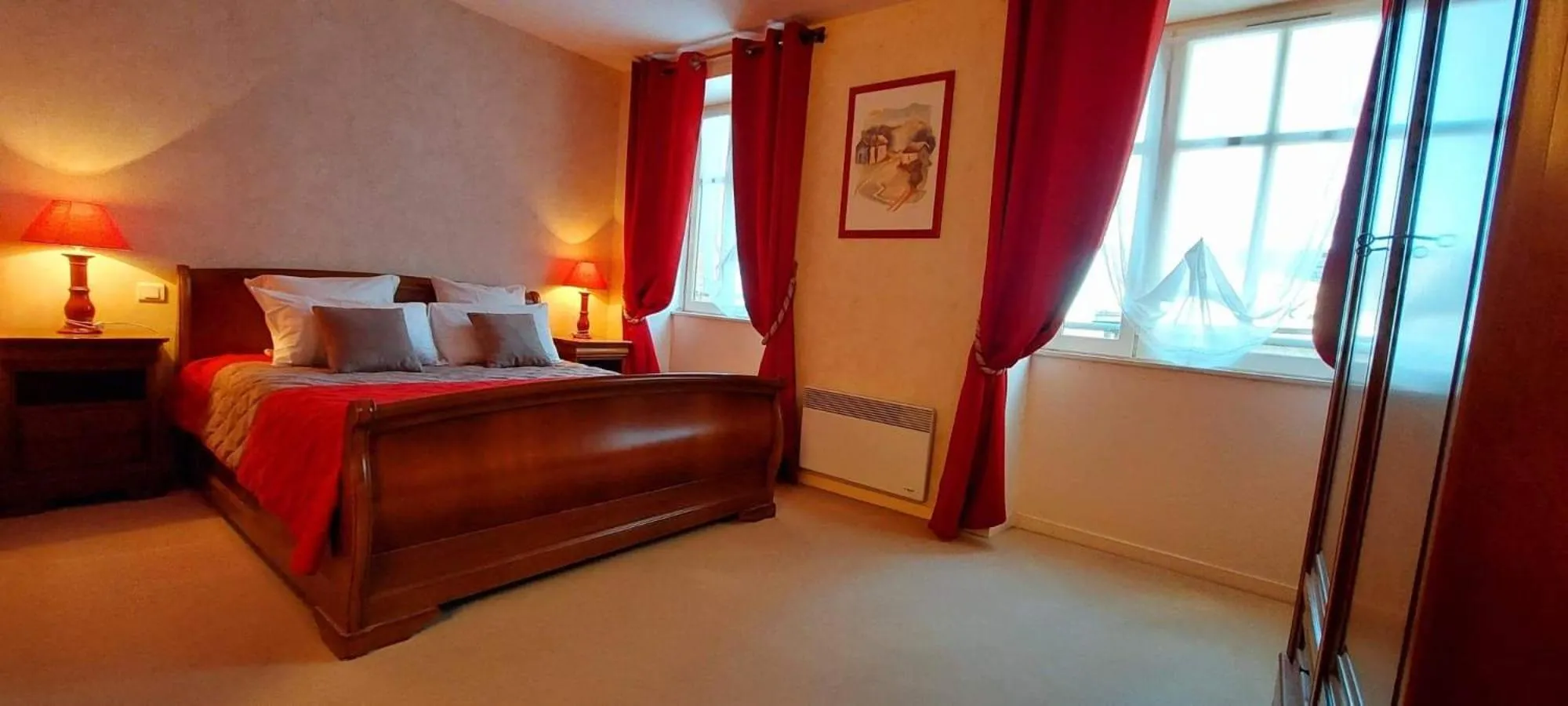 Bedroom, Bed in Hôtel De La Barbacane