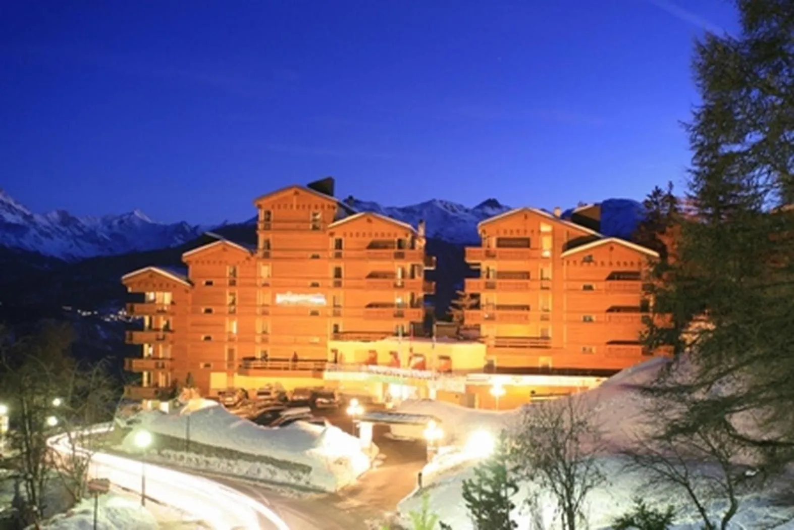 Property building in Aparthotel Helvetia