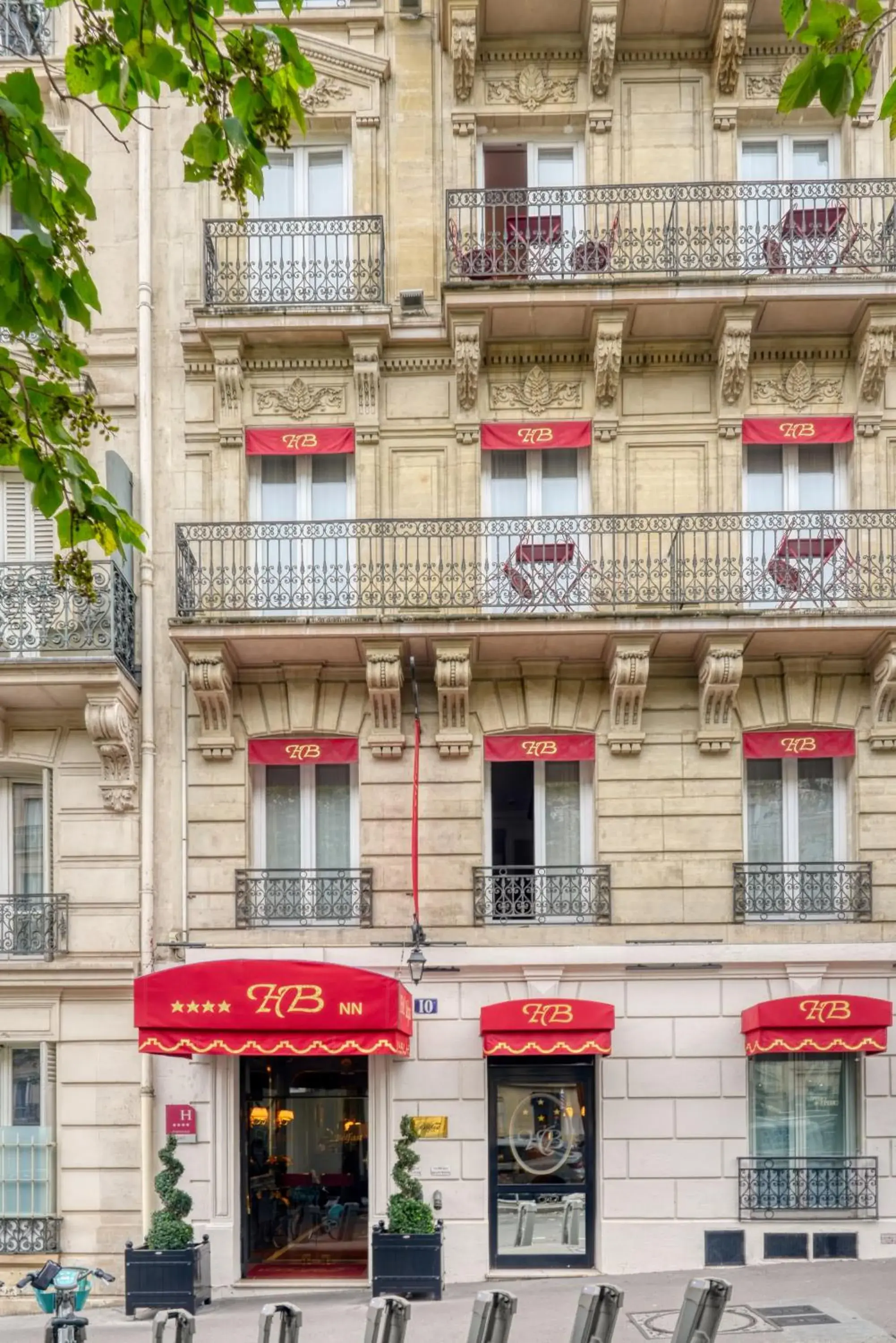 Facade/entrance in Belfast Facade/entrance in Belfast