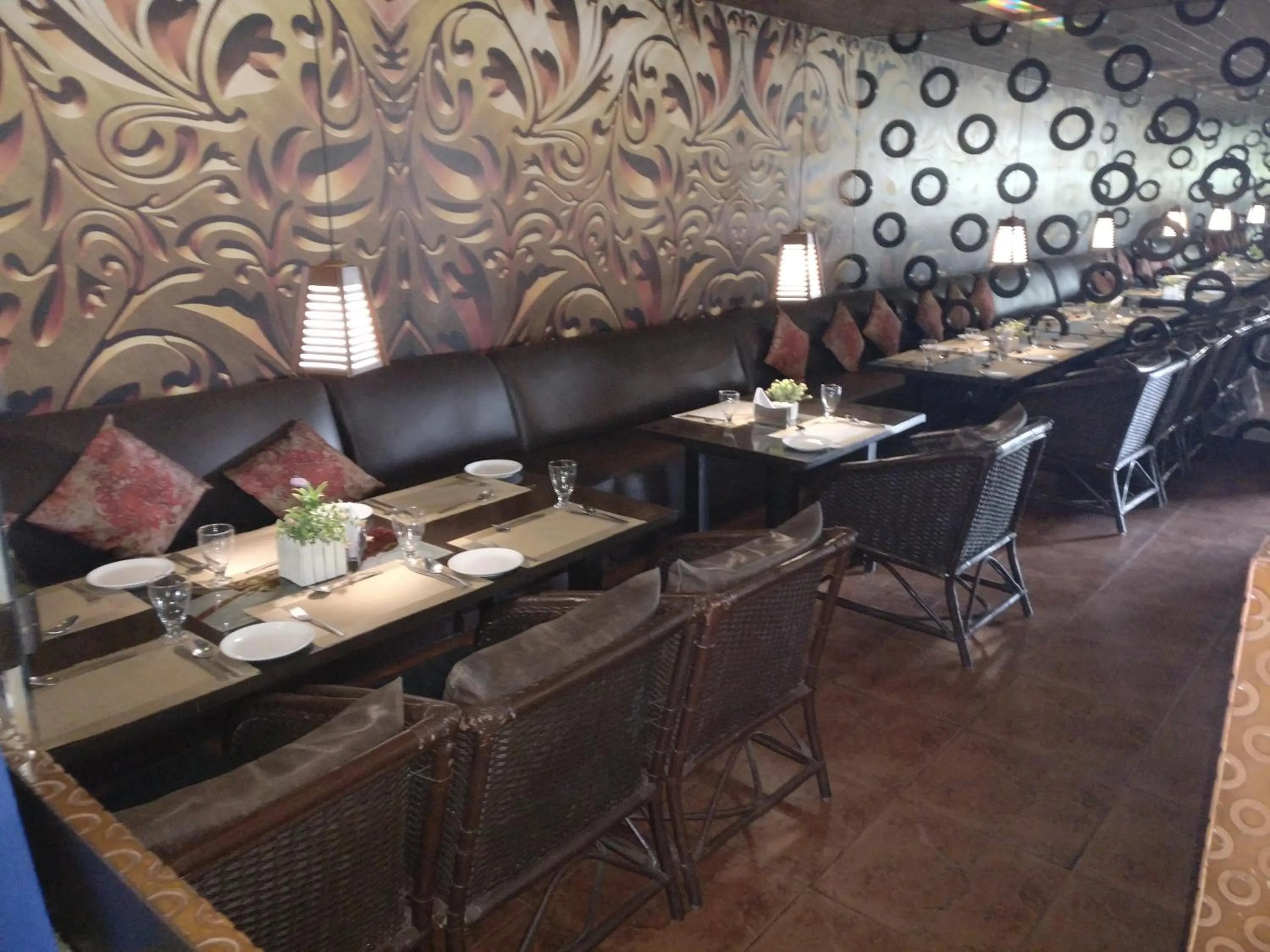 Restaurant/places to eat in Hotel Hampi International