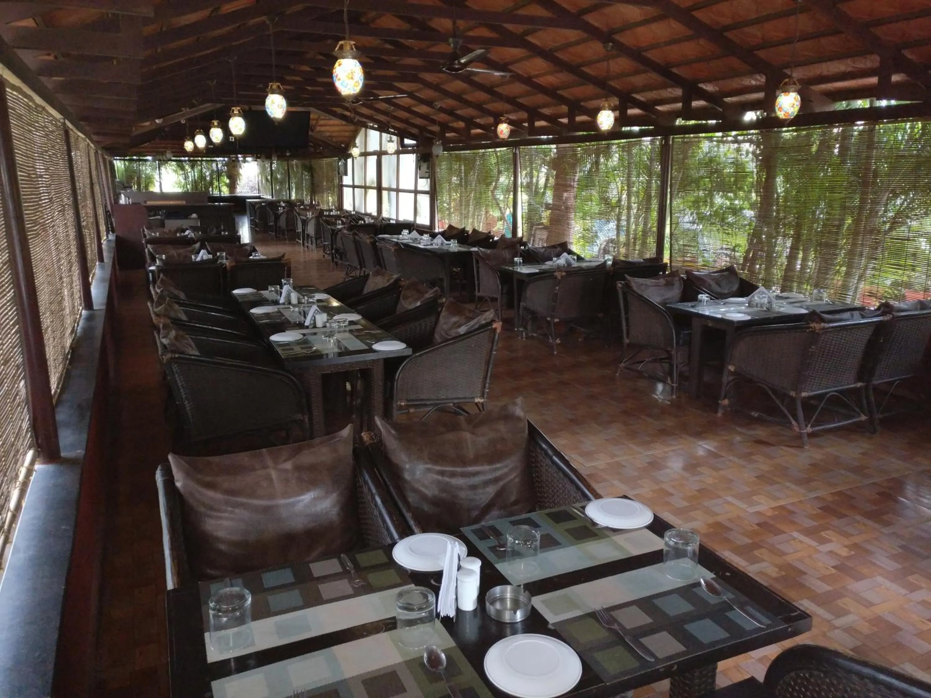 Restaurant/places to eat in Hotel Hampi International