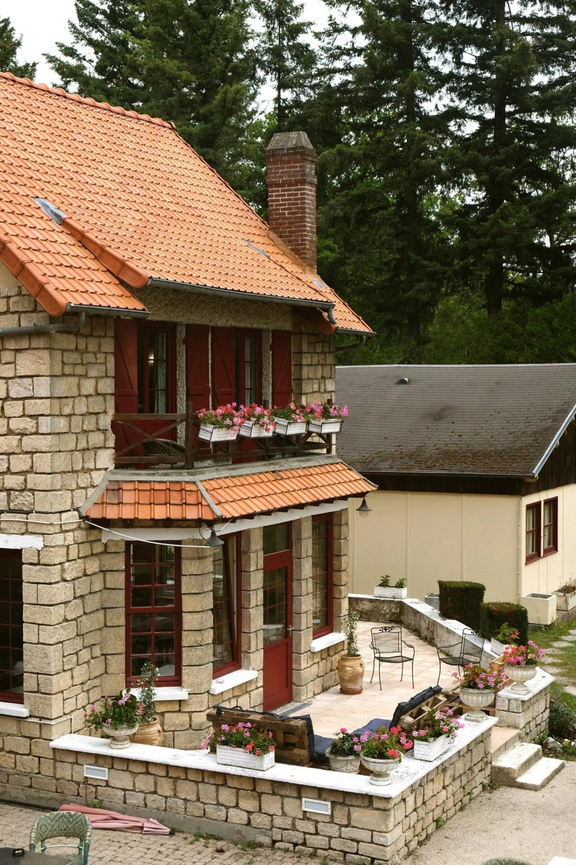 Property building in Hostellerie Du Lys