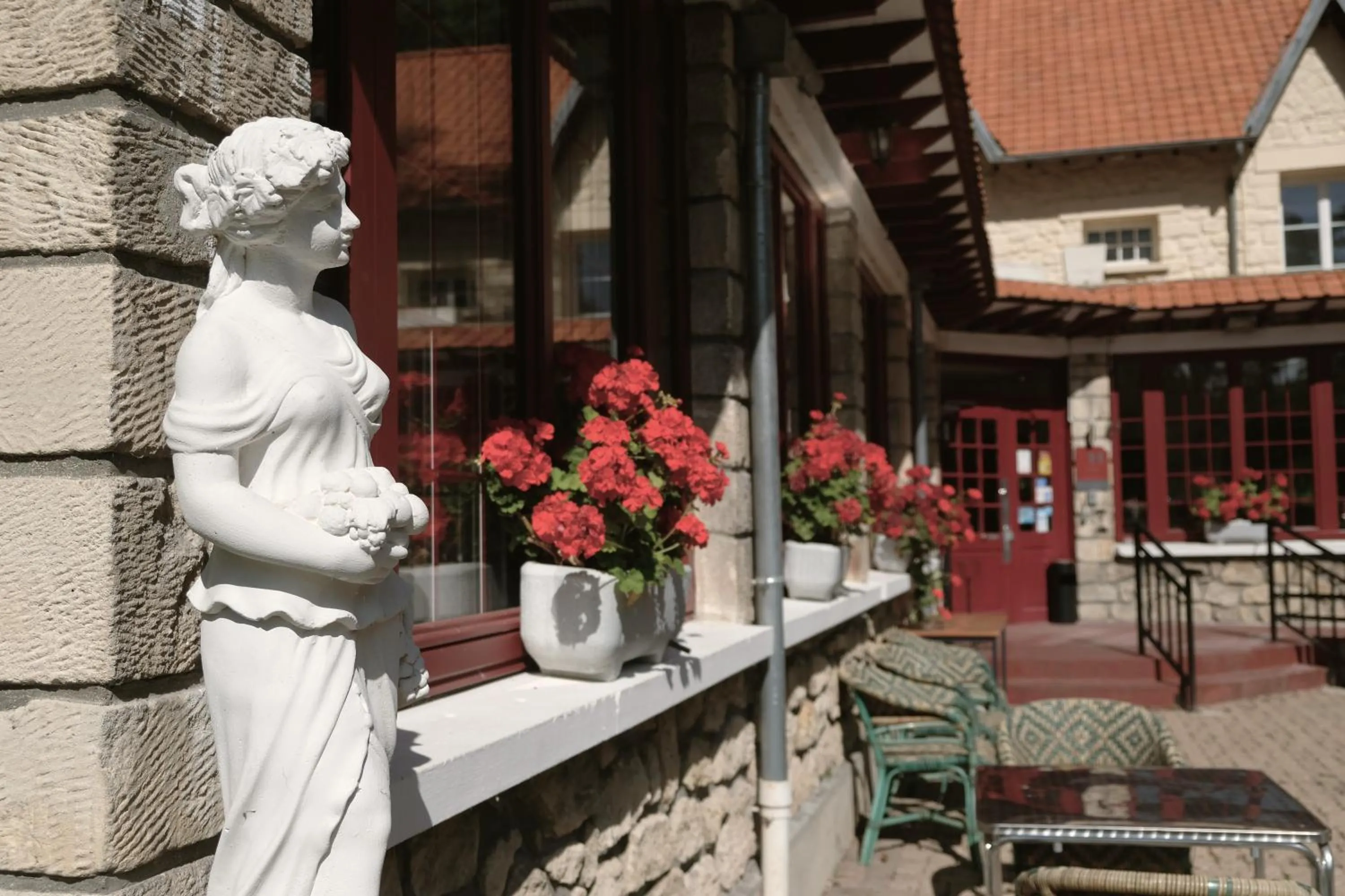 Property building in Hostellerie Du Lys