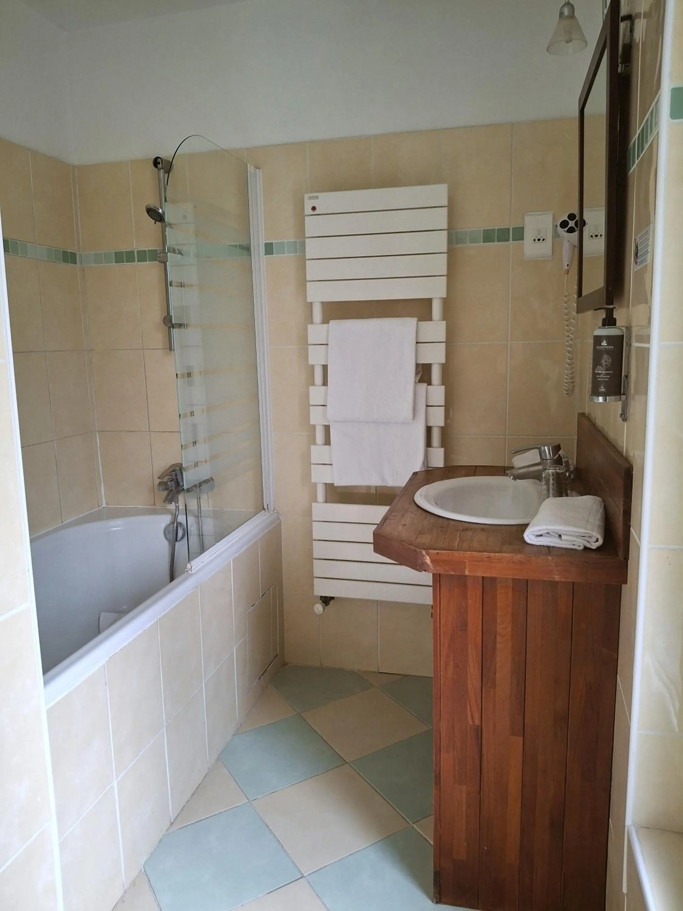 Bathroom in Hostellerie Du Lys