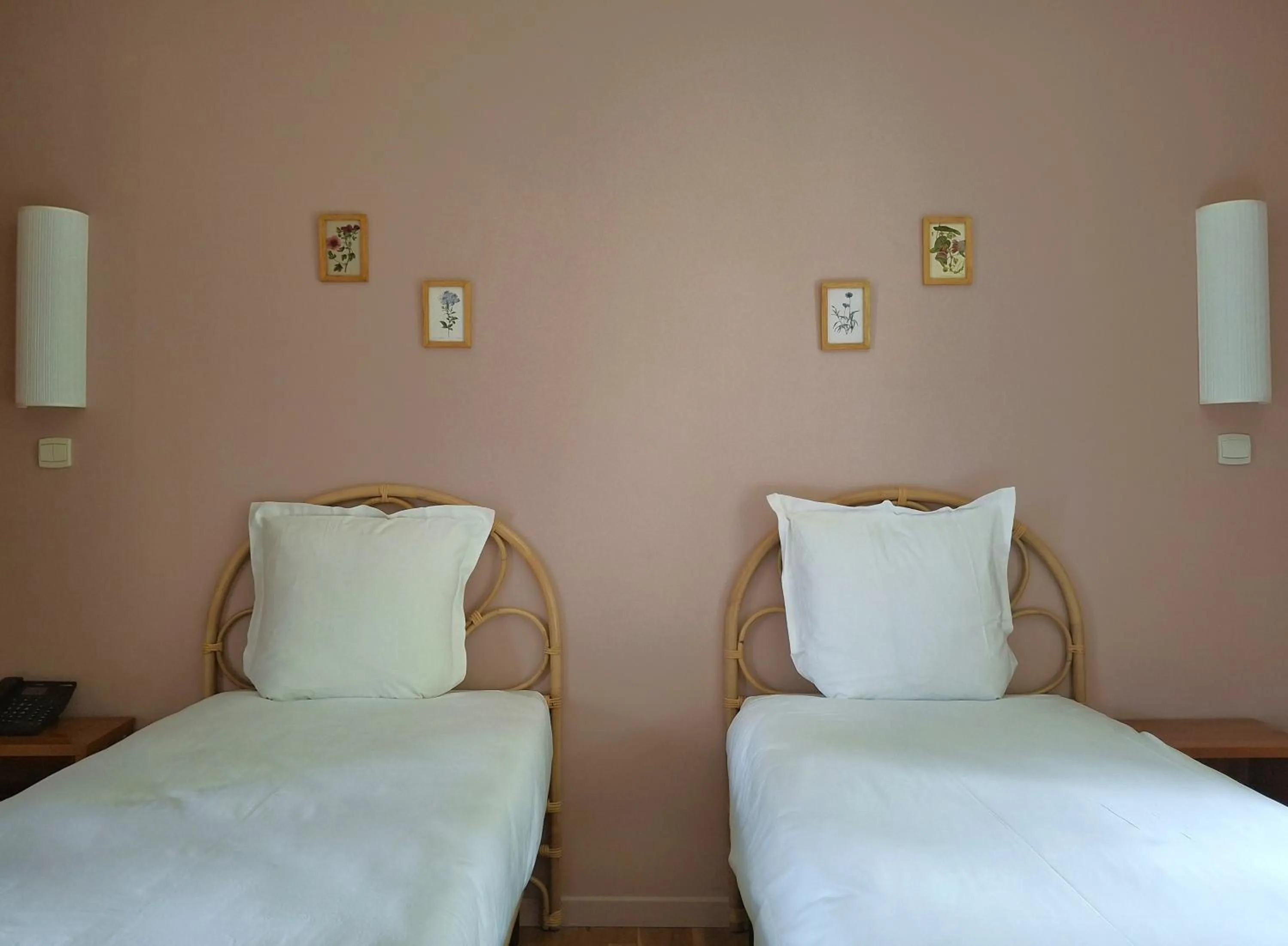 Bedroom, Bed in Hostellerie Du Lys